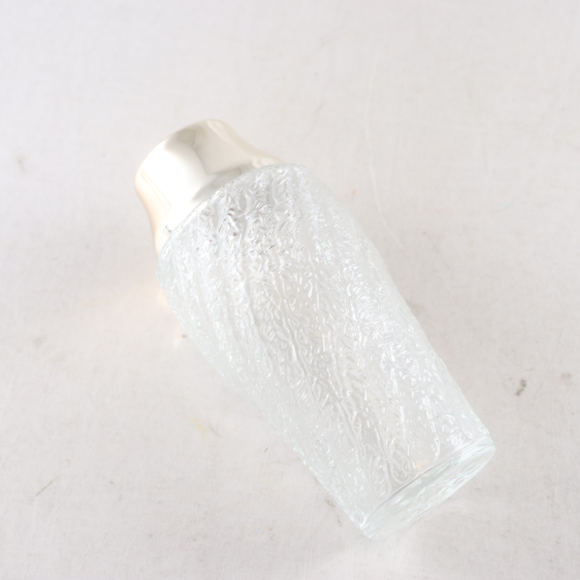 Shaker, glas, plast, metall.