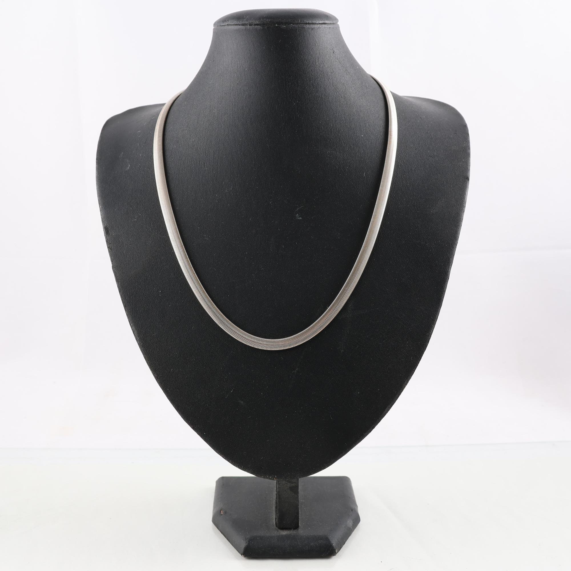 Halsband, silver, ormlänk, vikt: 22.3g