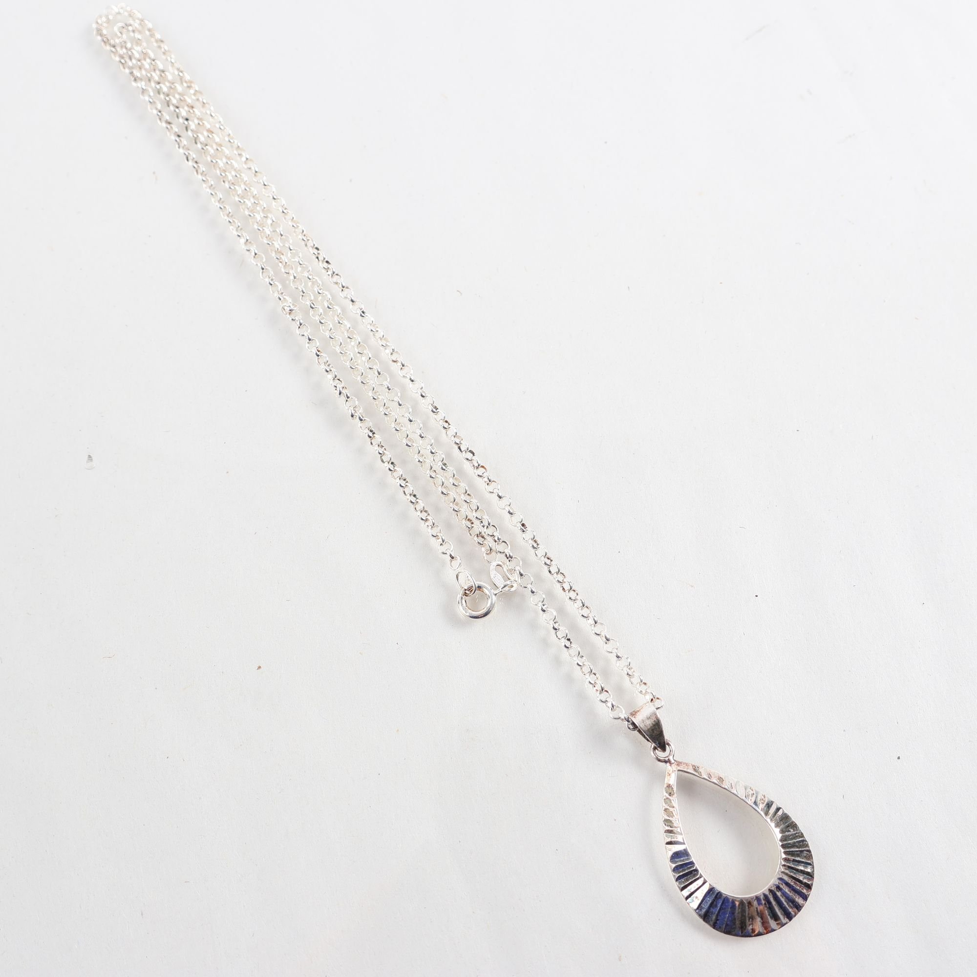 Halsband & hänge, silver, vikt: 7g