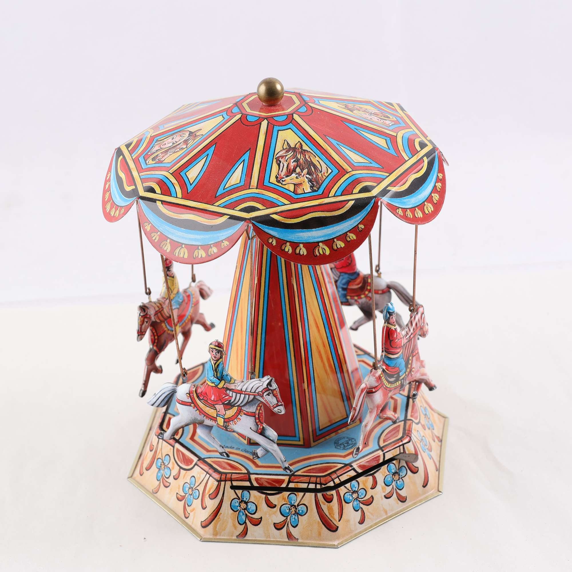 Plåtleksak, karusell