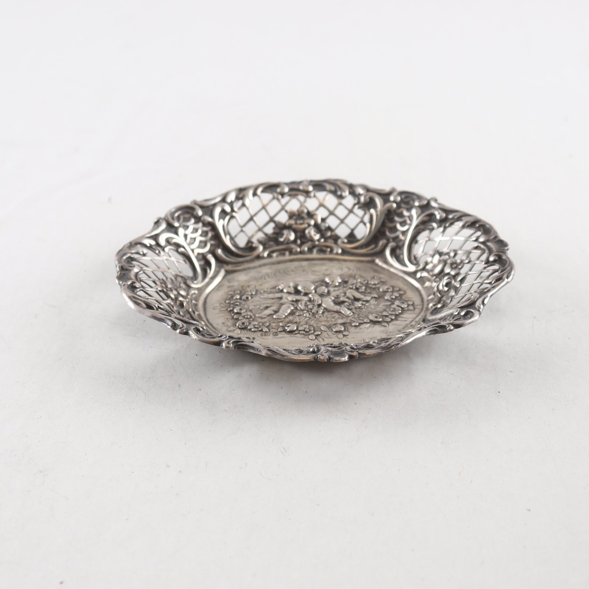 Skål, keruber, silver 830, importstämpel