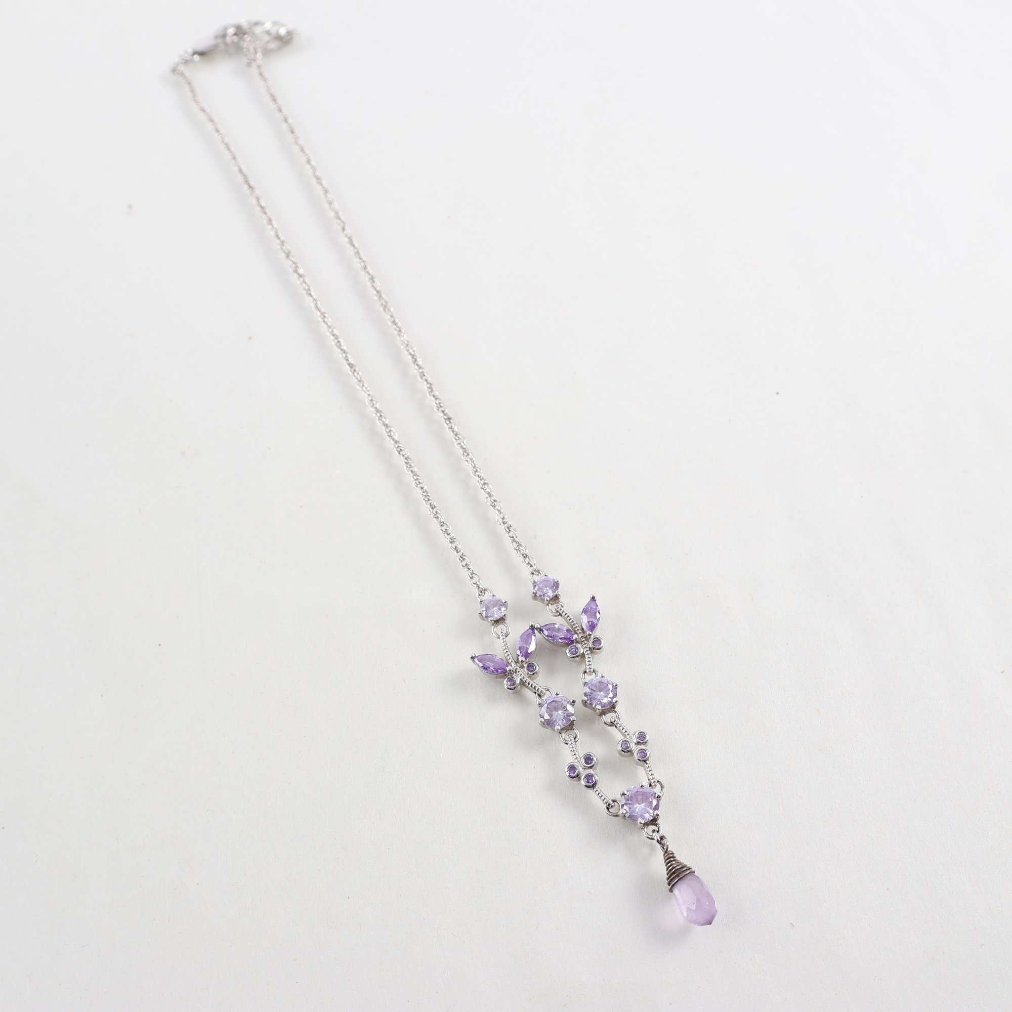 Halsband, silver 925, lila stenar, brv: 9.1g