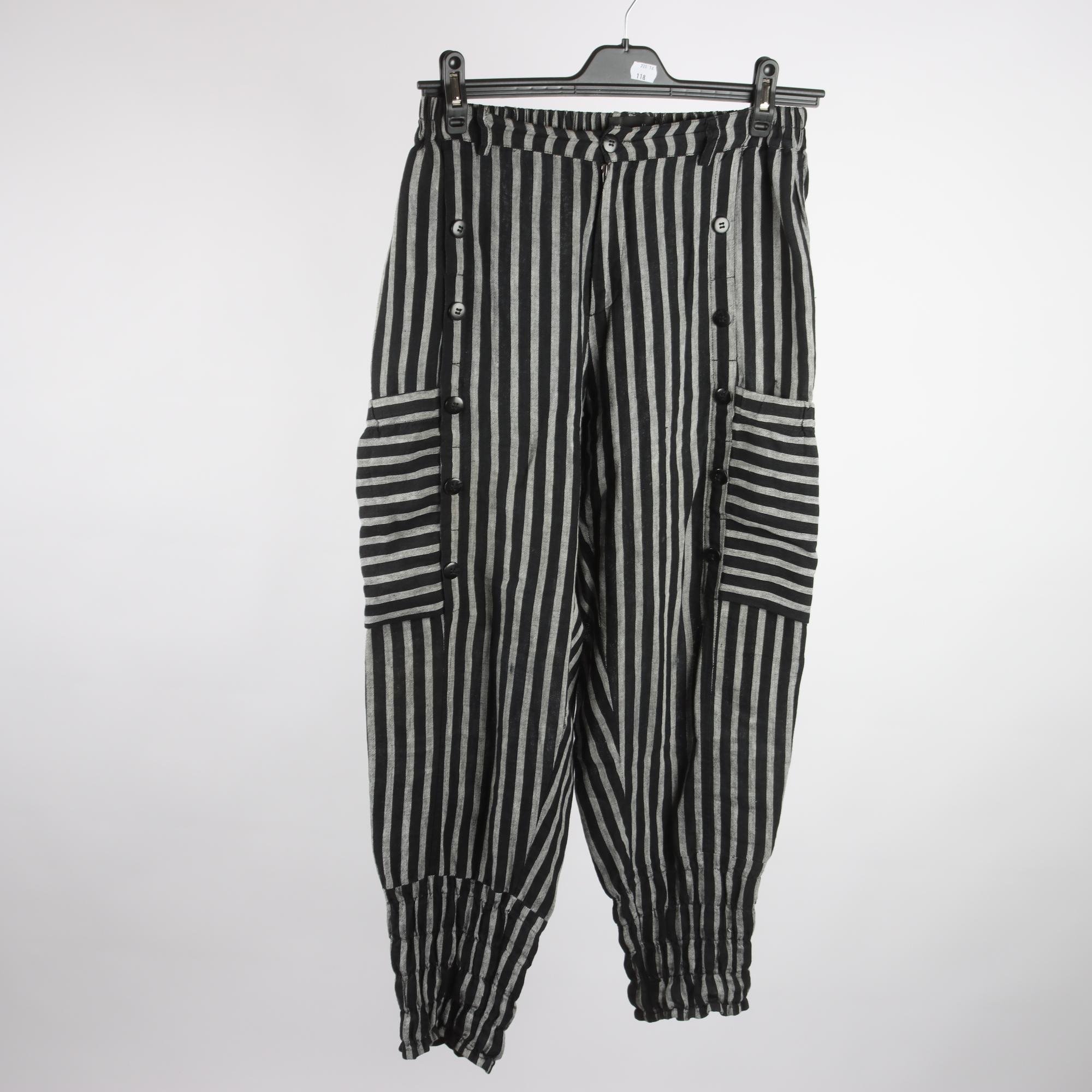 Byxor, Olars Ulla, svart, rå, randig, stl. Short