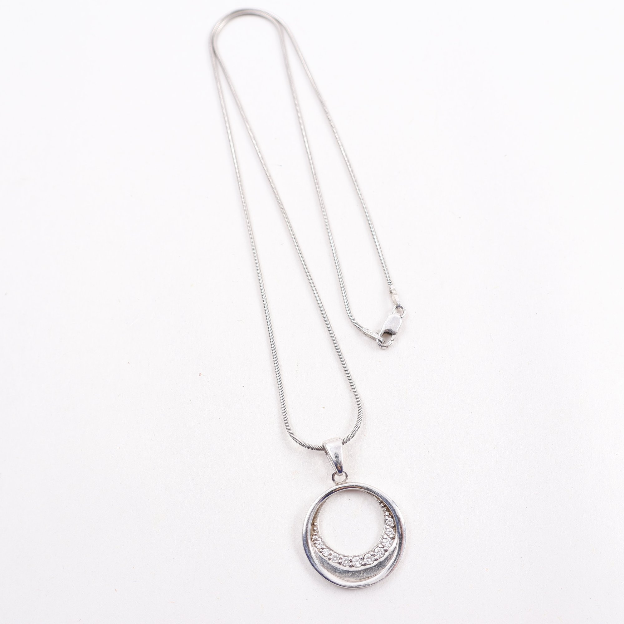 Halsband & hänge, silver, vikt: 6.1g