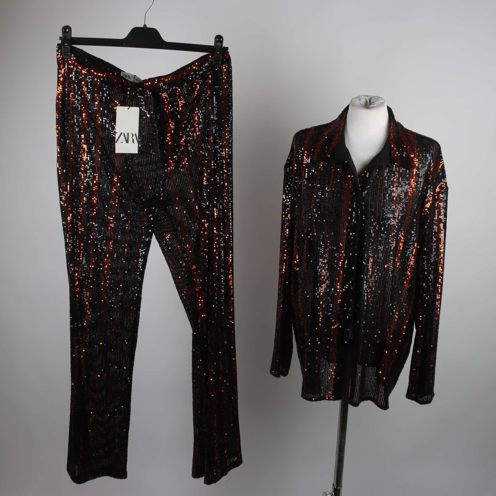 Byxor och blus, Zara, svart, orange, paljetter, stl. L/XL.