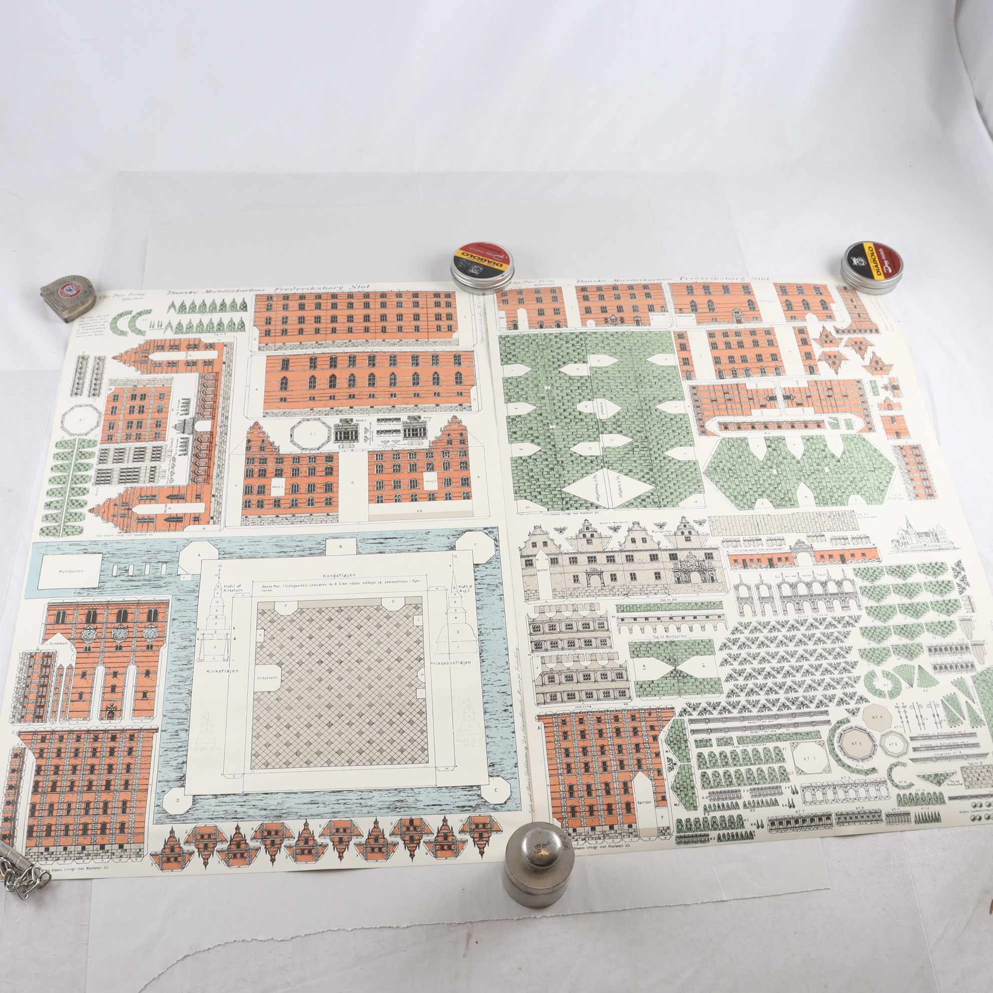 Klippark, Danske Modellérkartons, Frederiksborg Slott, 2 st. Samfraktas ej