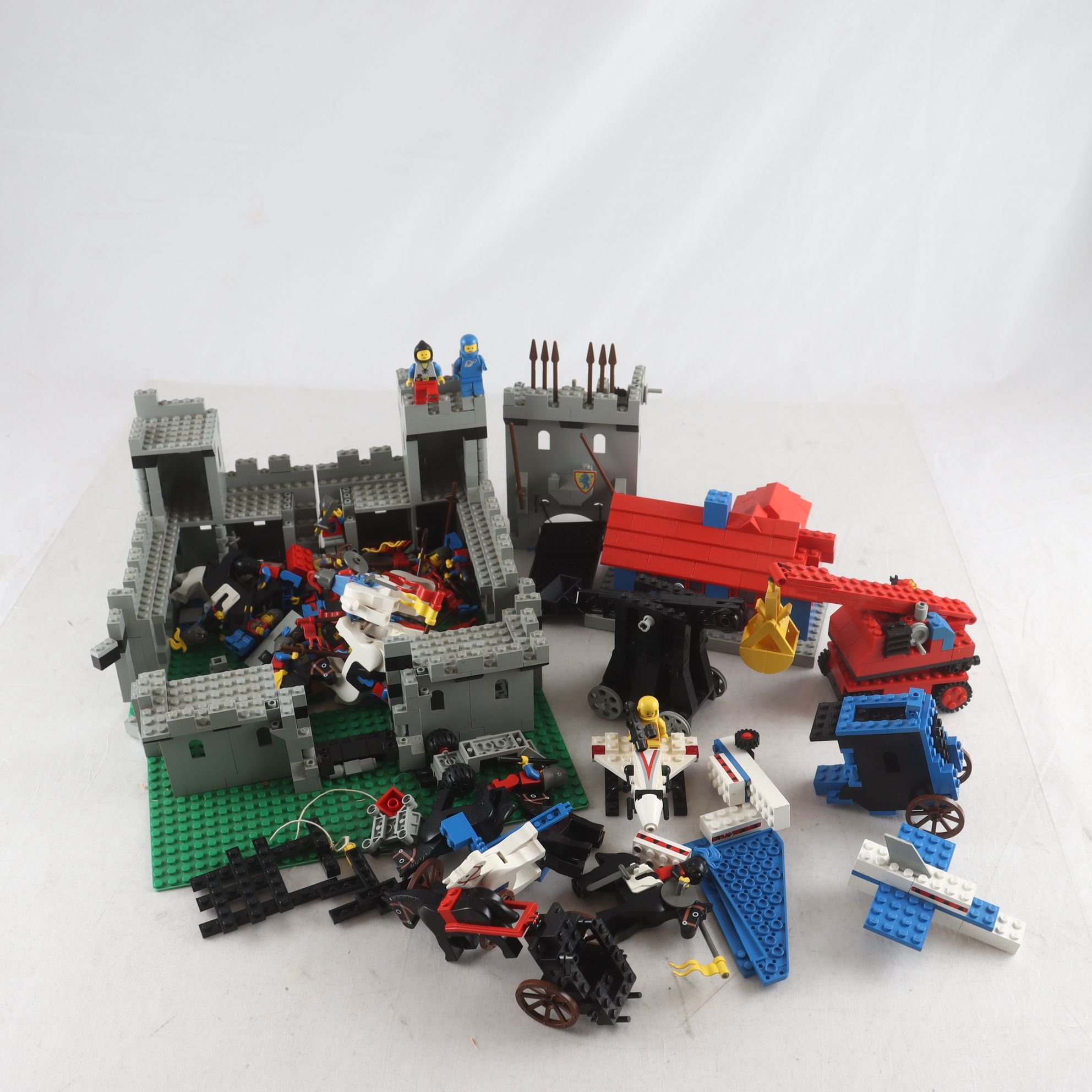 Lego, bla. riddare & borg. Samfraktas ej.