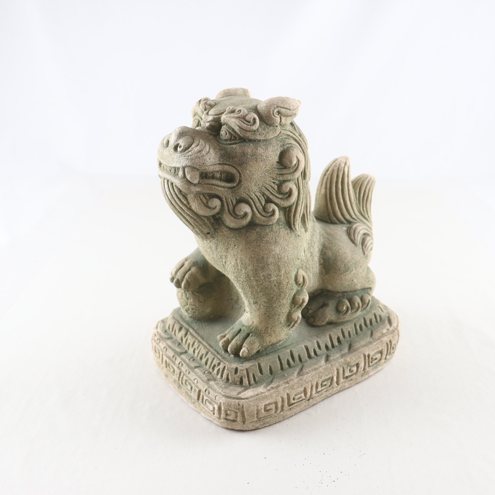 Skulptur, Fohund, stenmassa/betong, Kina. Endast avhämtning