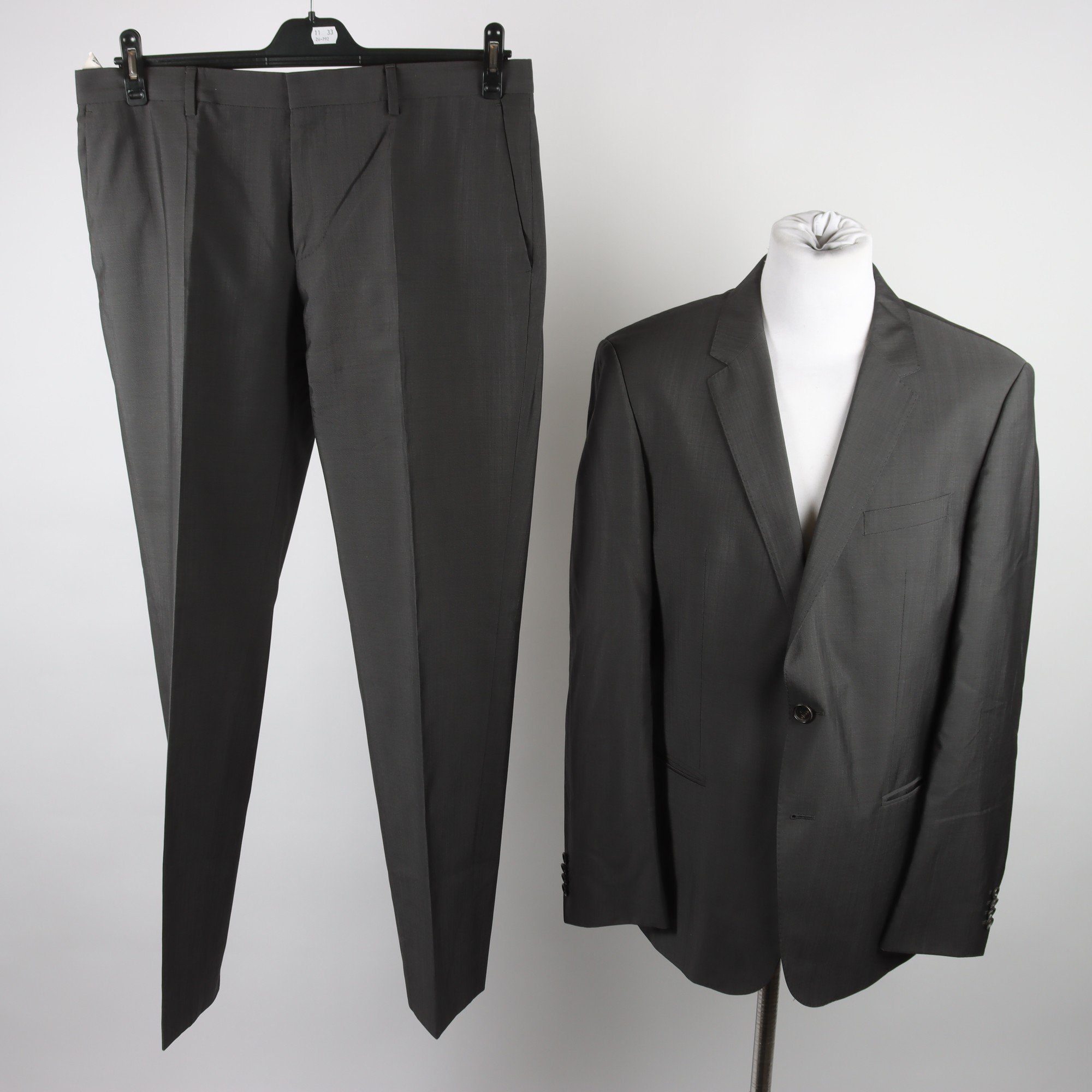 Kostym, Hugo Boss, grå, stl. 54 C