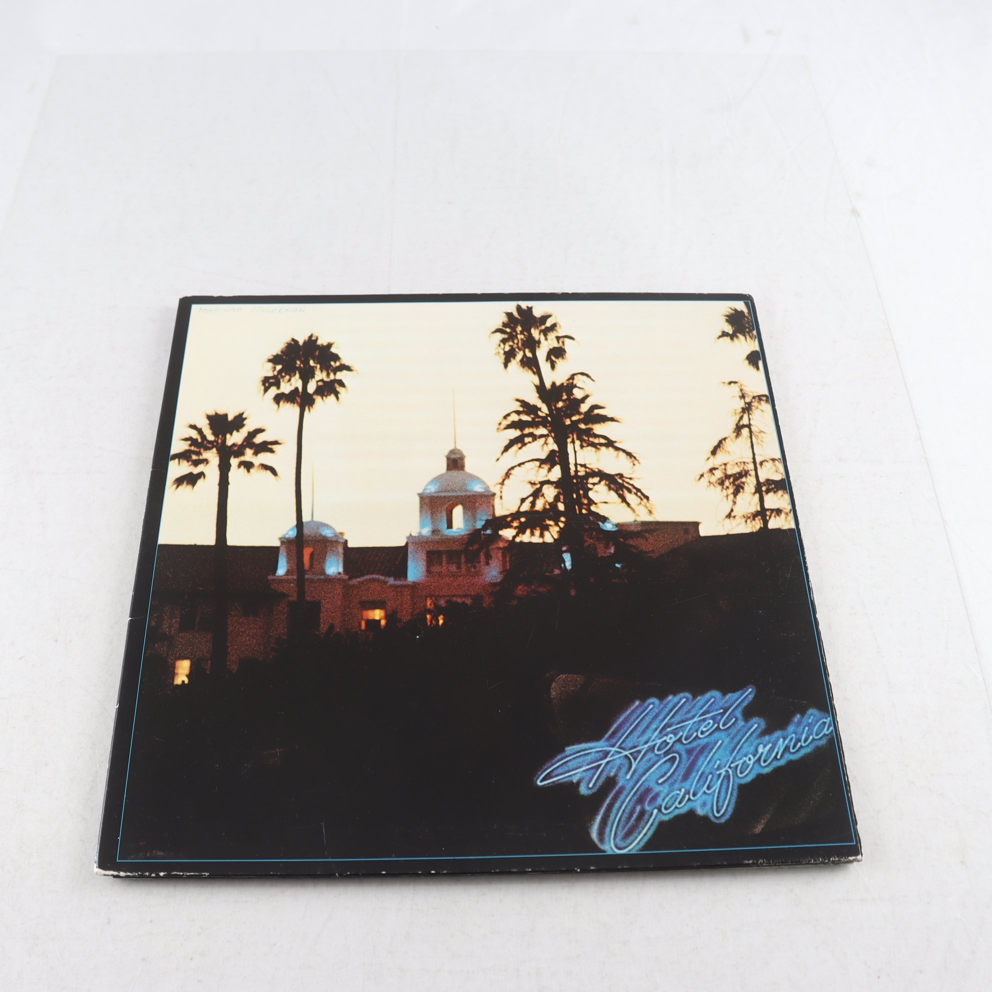 LP Eagles, Hotel California