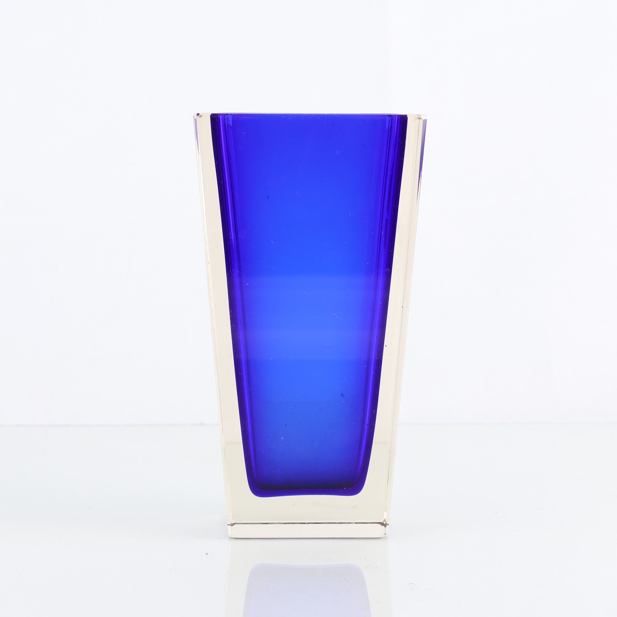 Vas, Severin Brorby, Hadeland, Norge, 1960, signerad. Samfraktas ej.