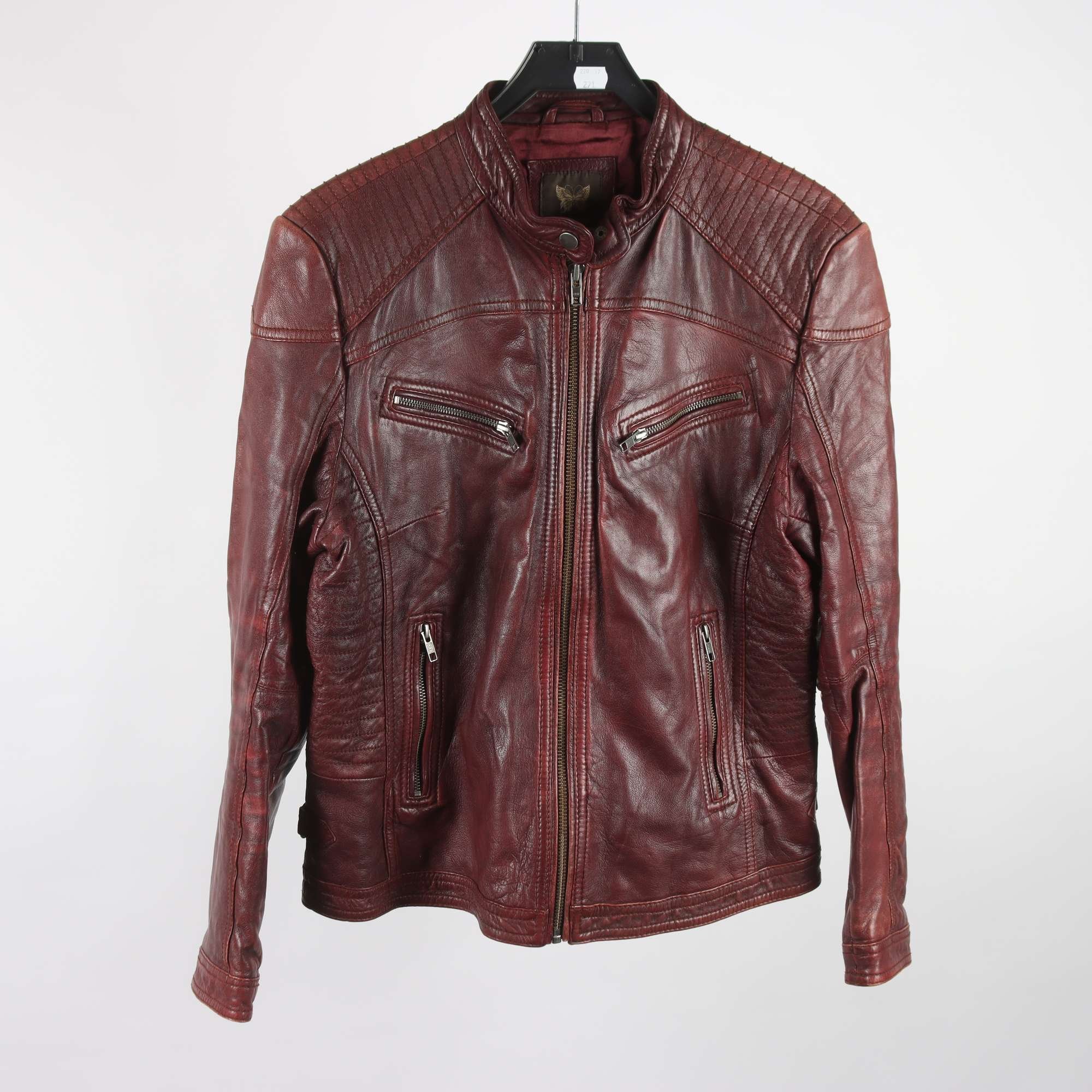 Skinnjacka, Alice Bizous, vinröd, stl. ca. S/M.