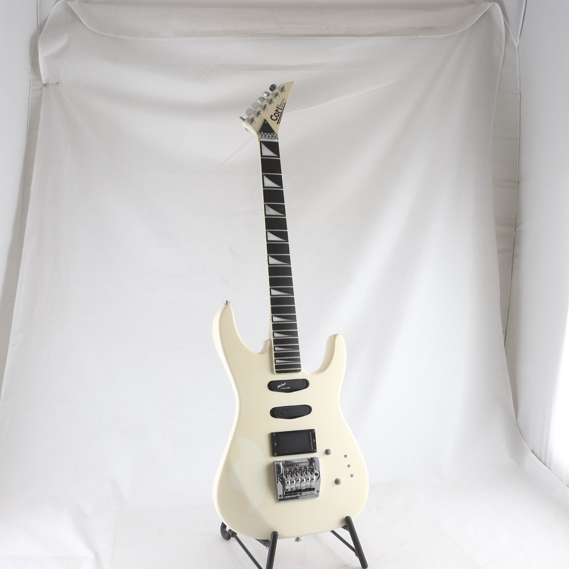 Elgitarr, Cort, repobjekt. Endast avhämtning.