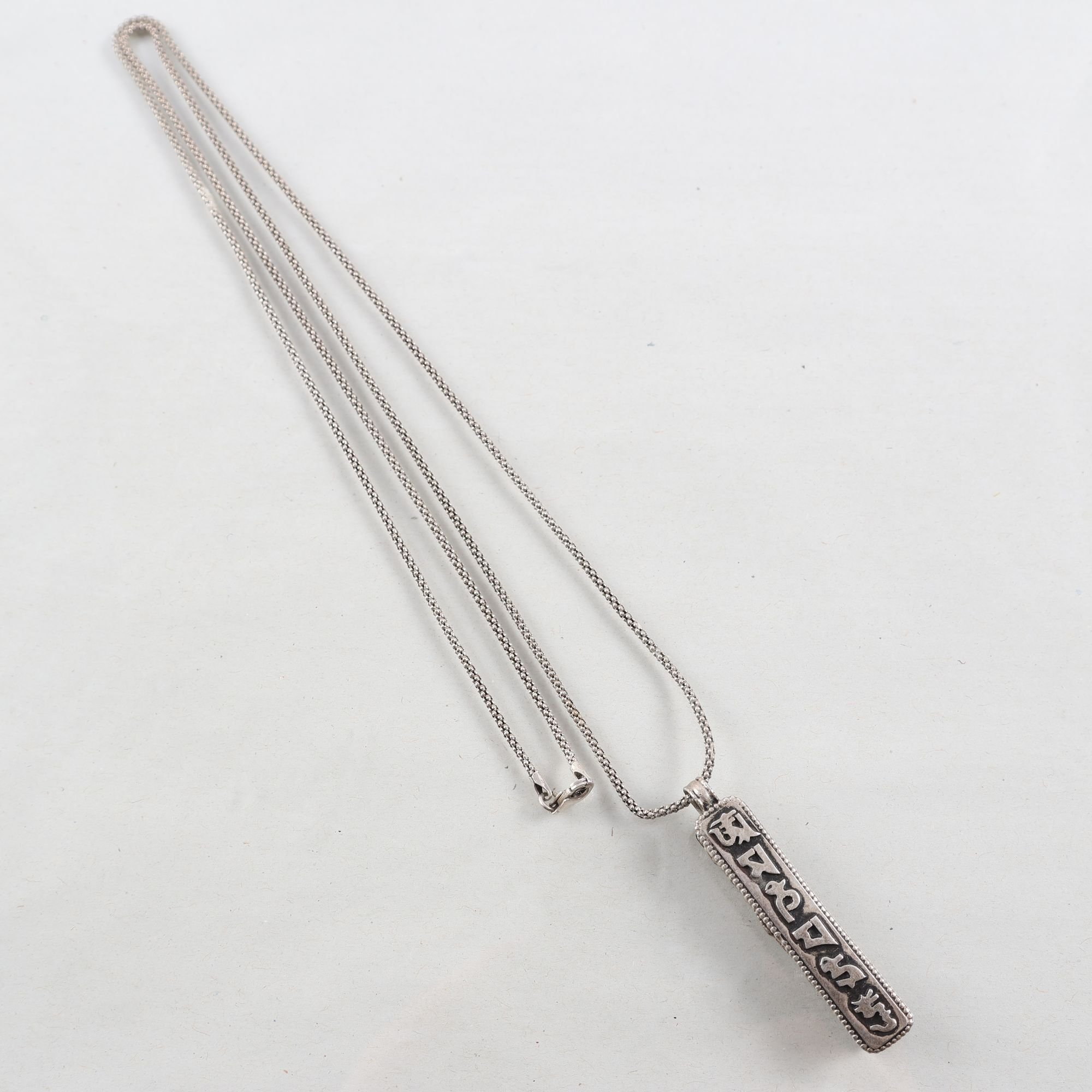 Halsband & hänge, silver, vikt: 12g