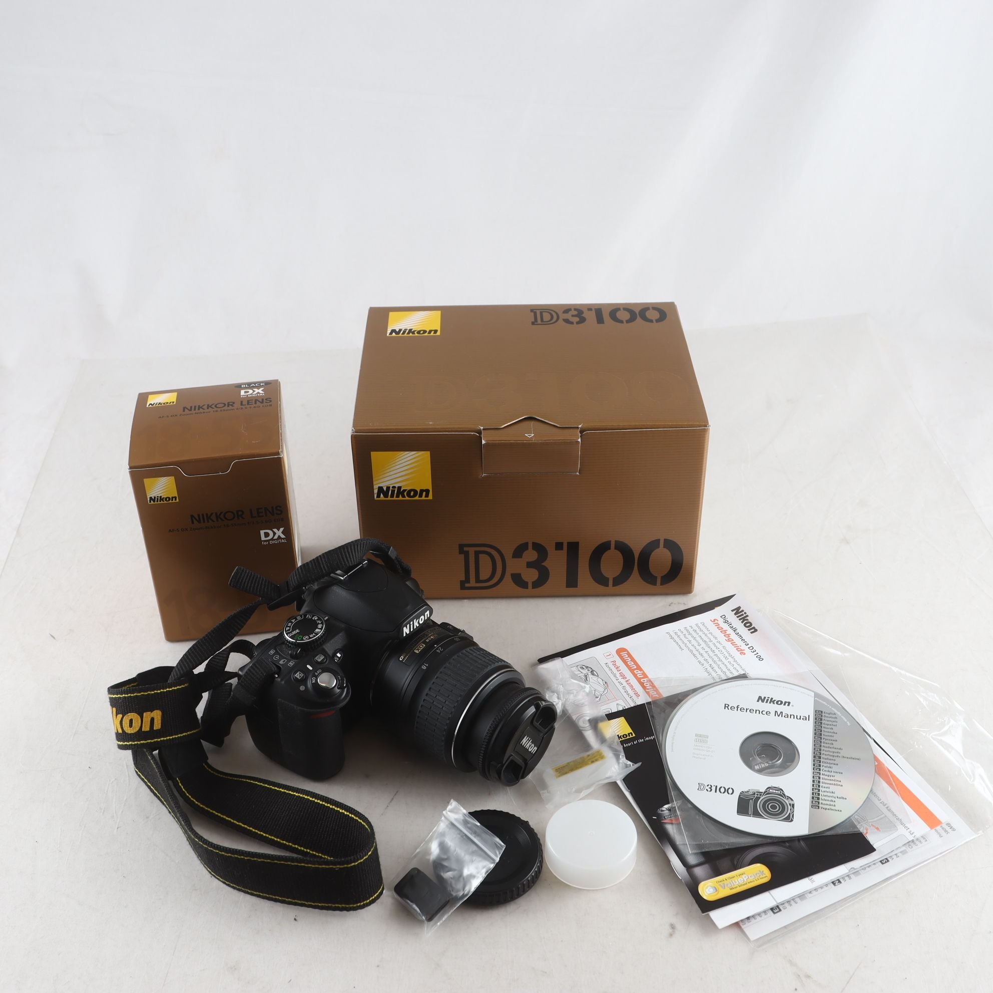 Nikon D3100, systemkamera