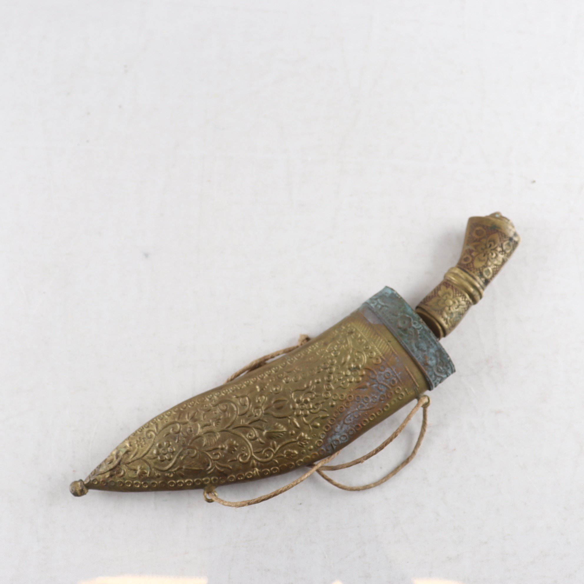 Samlarföremål, kniv, antikt, metall.