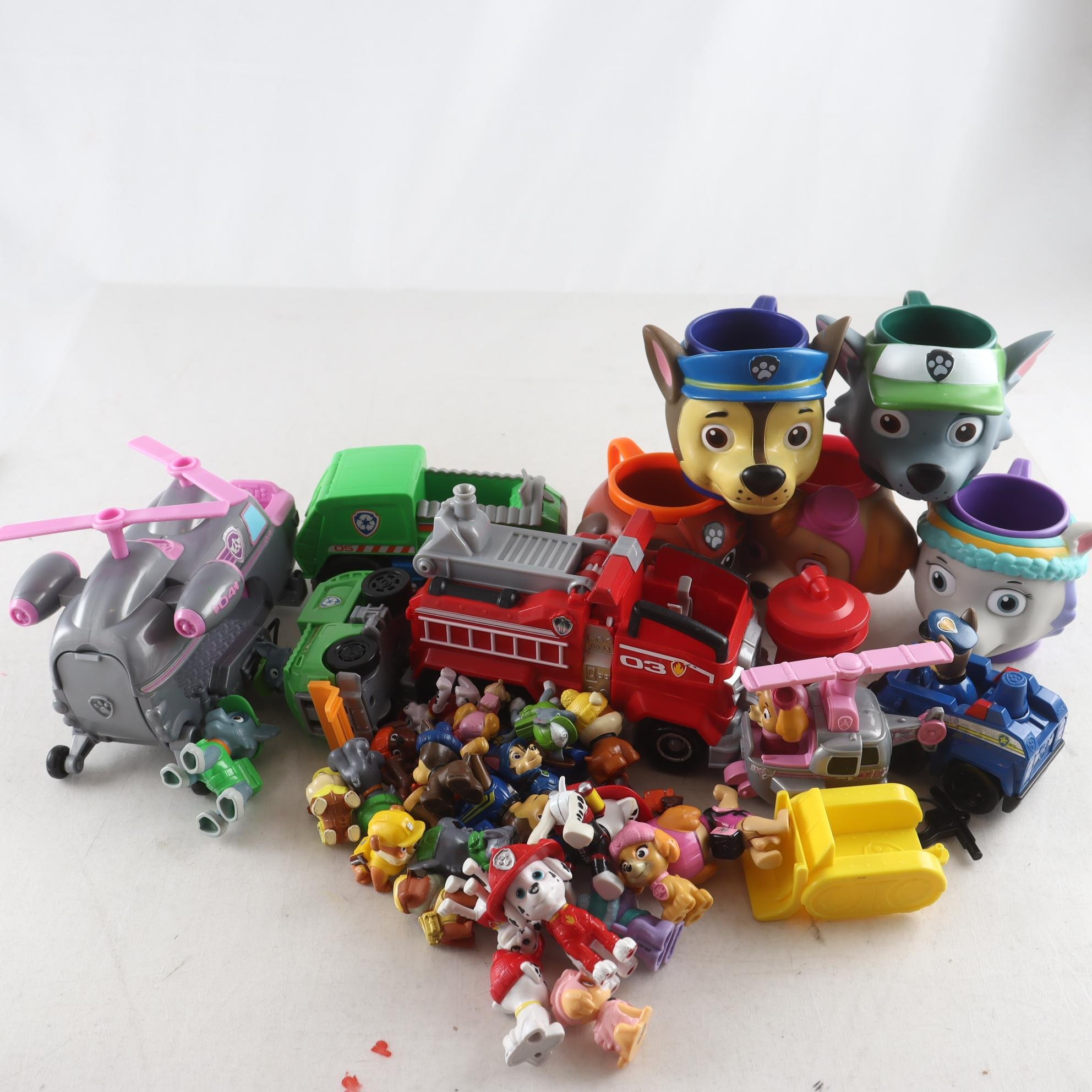 Leksaker, Paw patrols, blandat innehåll. Samfraktas ej.