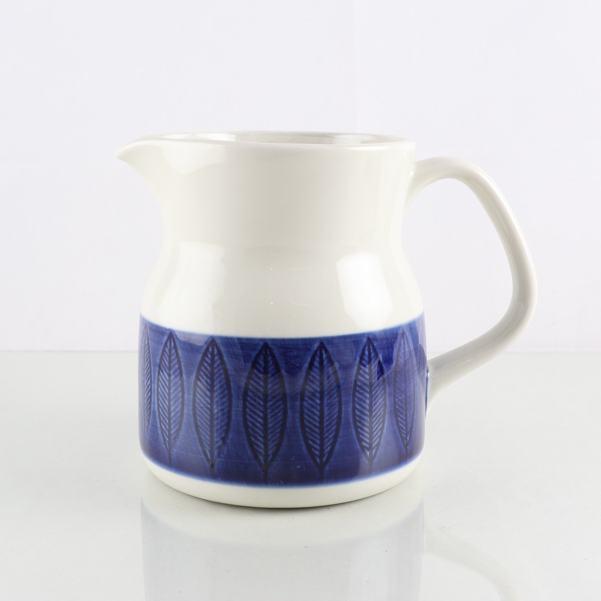 Kanna, tillbringare, Koka, Herta Bengtson, Rörstrand. Samfraktas ej.