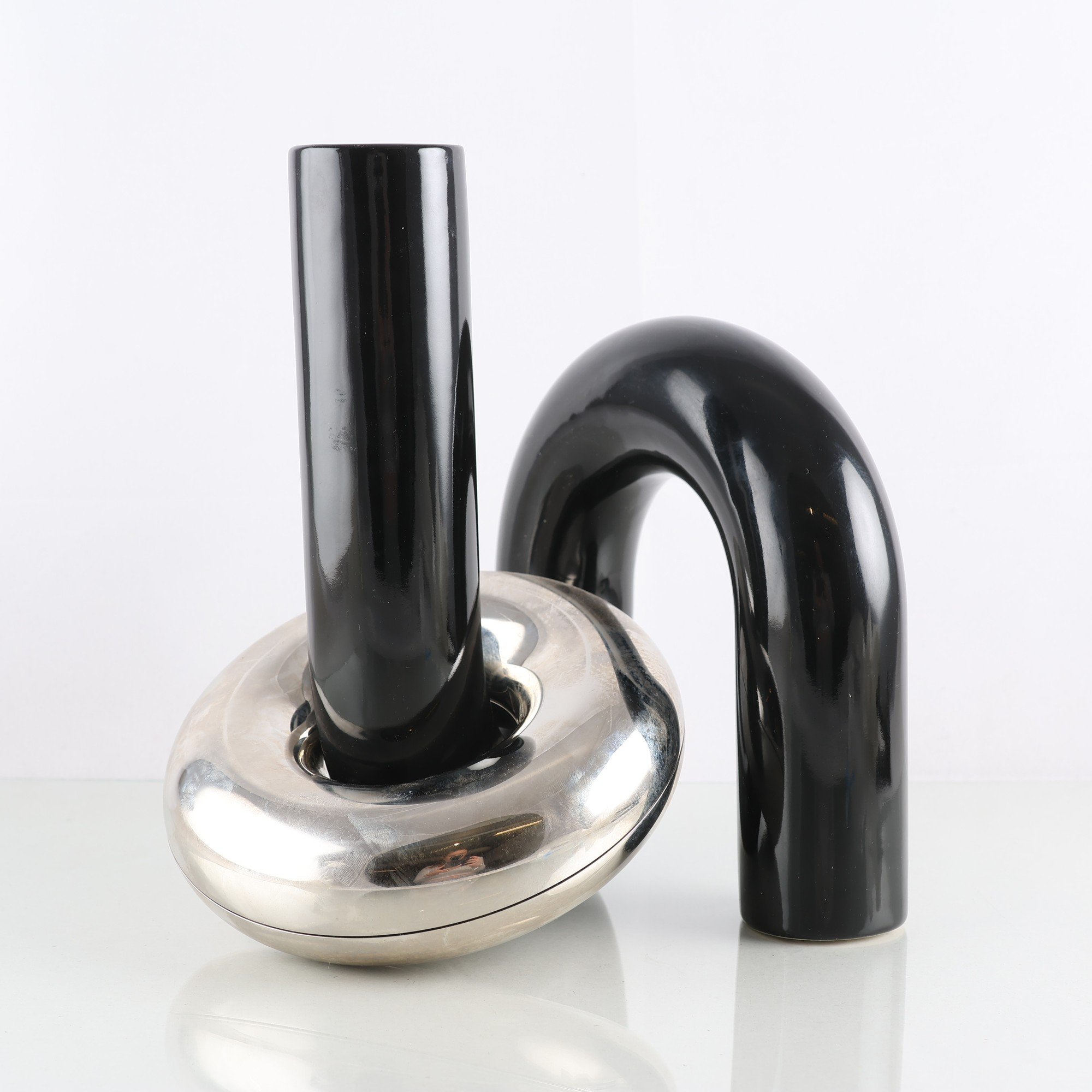 Vas, Amélie Riech, Uncommon Matters, H&M 2022. Samfraktas ej.