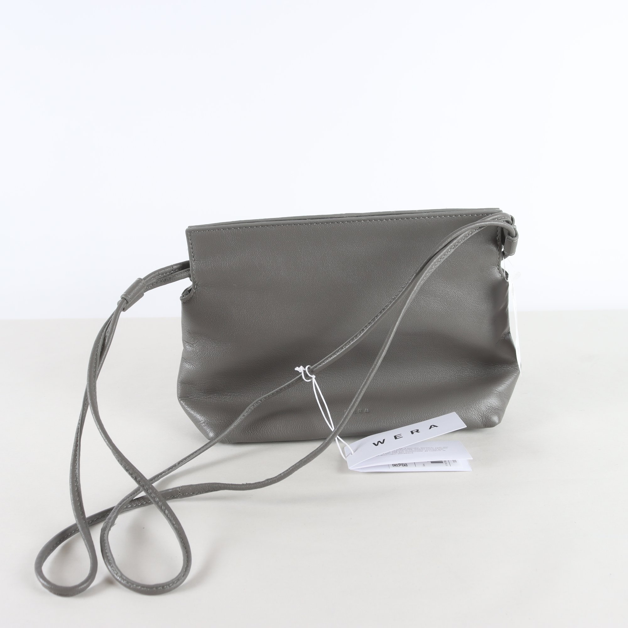 Axelremsväska, Wera, grå, skinn