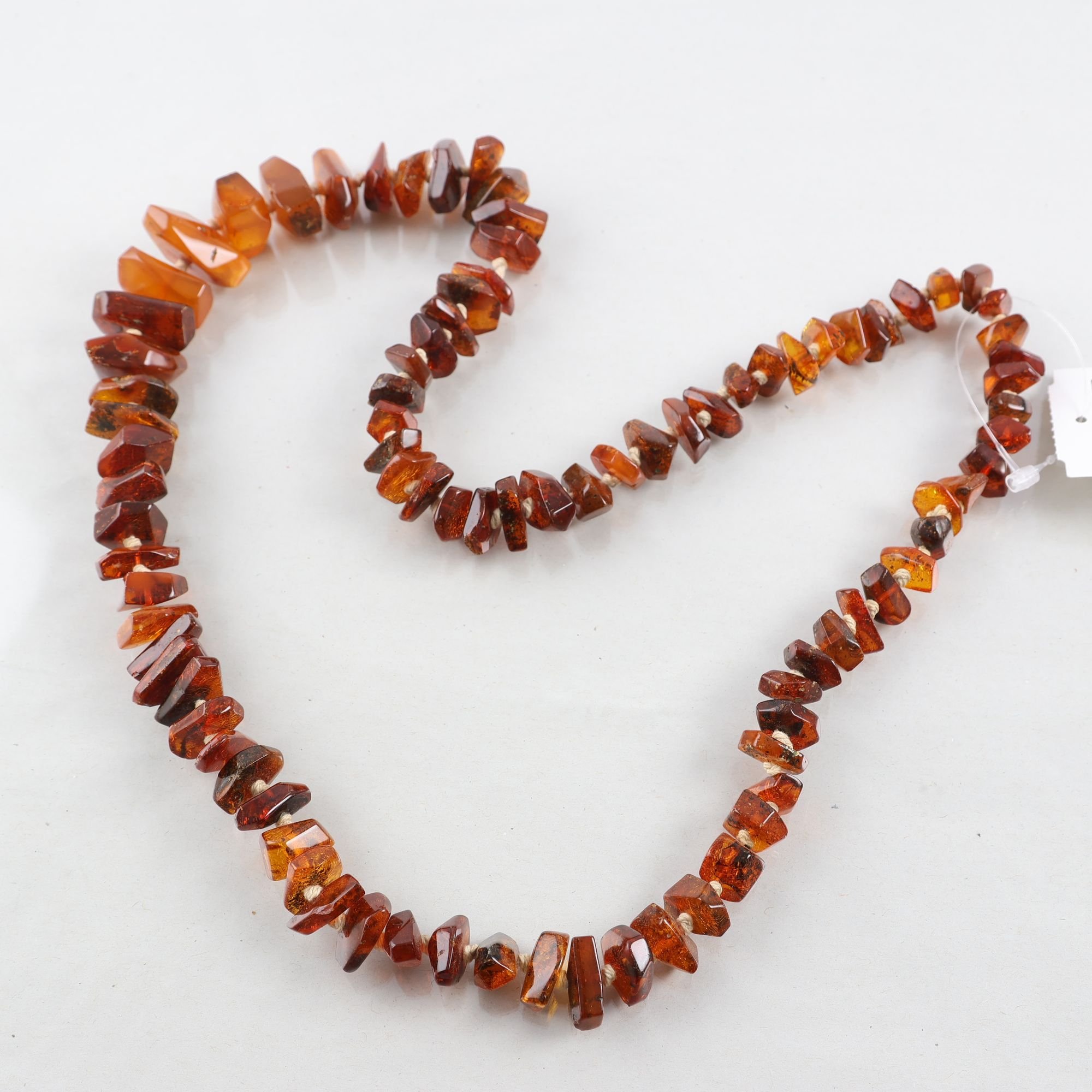 Halsband, Bärnsten, polerat.