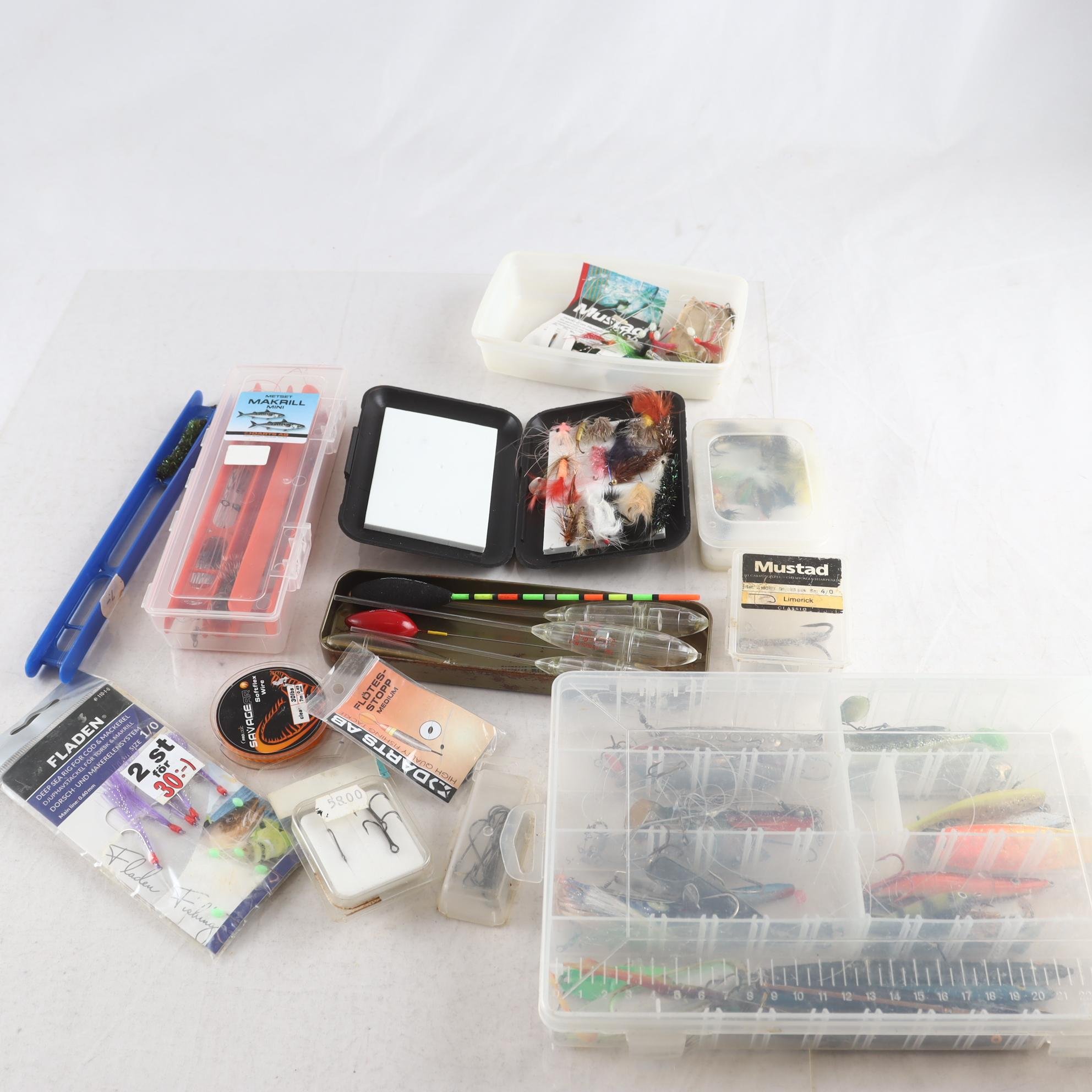 Fiske, bla. drag & flugor. Samfraktas ej.