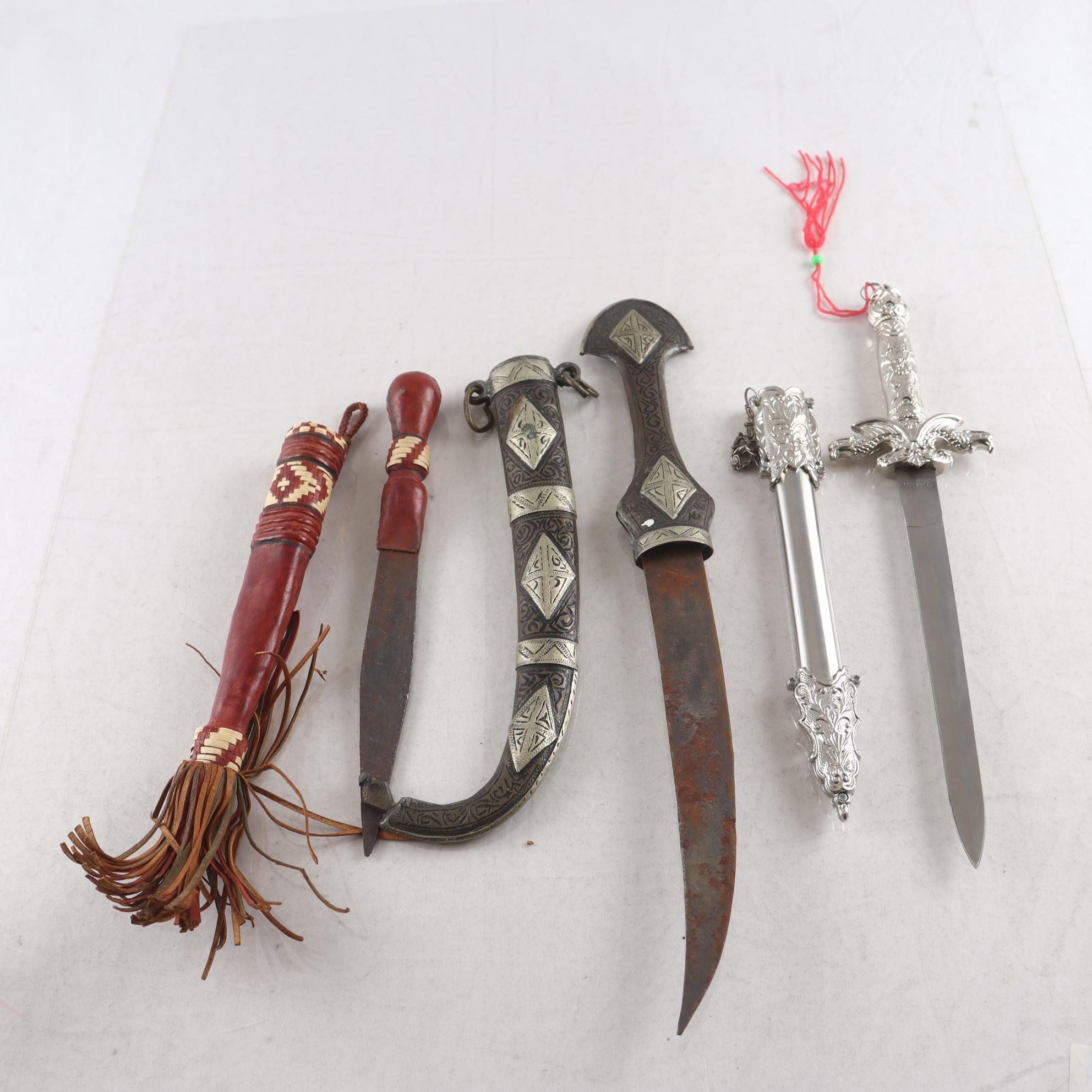 Dekorerade dolkar, 3 st