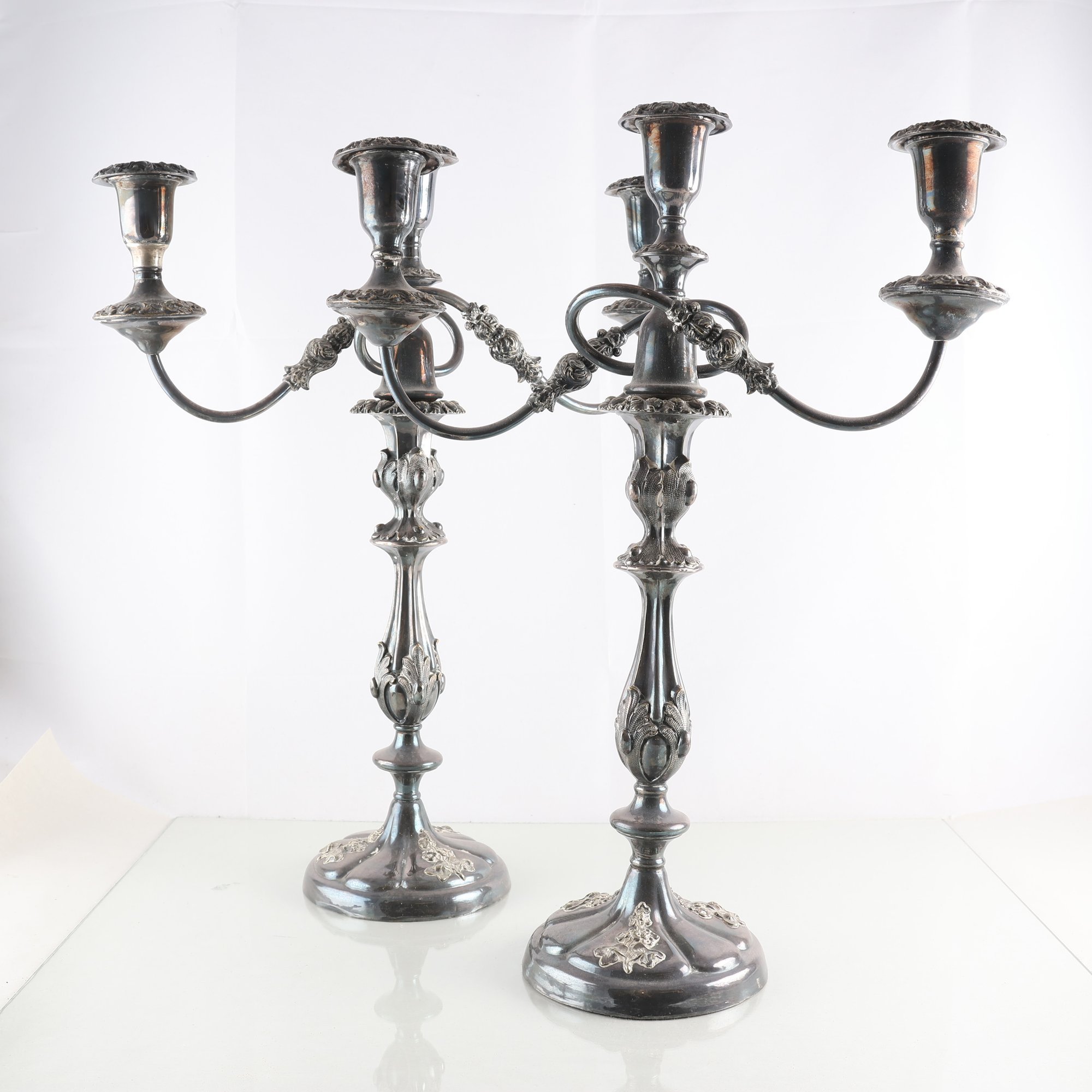 Paret kandelabrar, nysilver, omkring 1890-1900. Endast avhämtning.