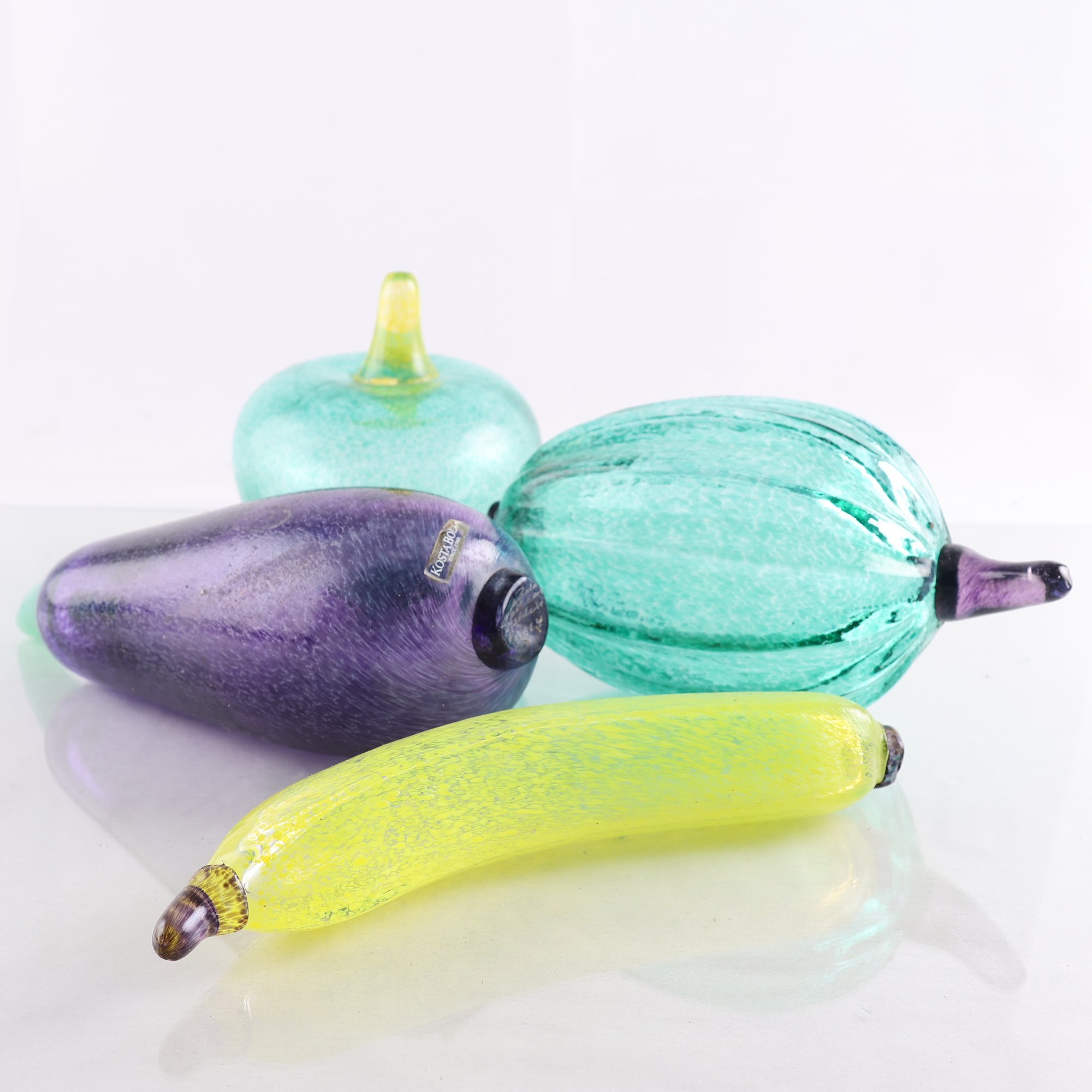 Konstglas, ”Frutteria”, Gunnel Sahlin, Kosta Boda. Samfraktas ej.