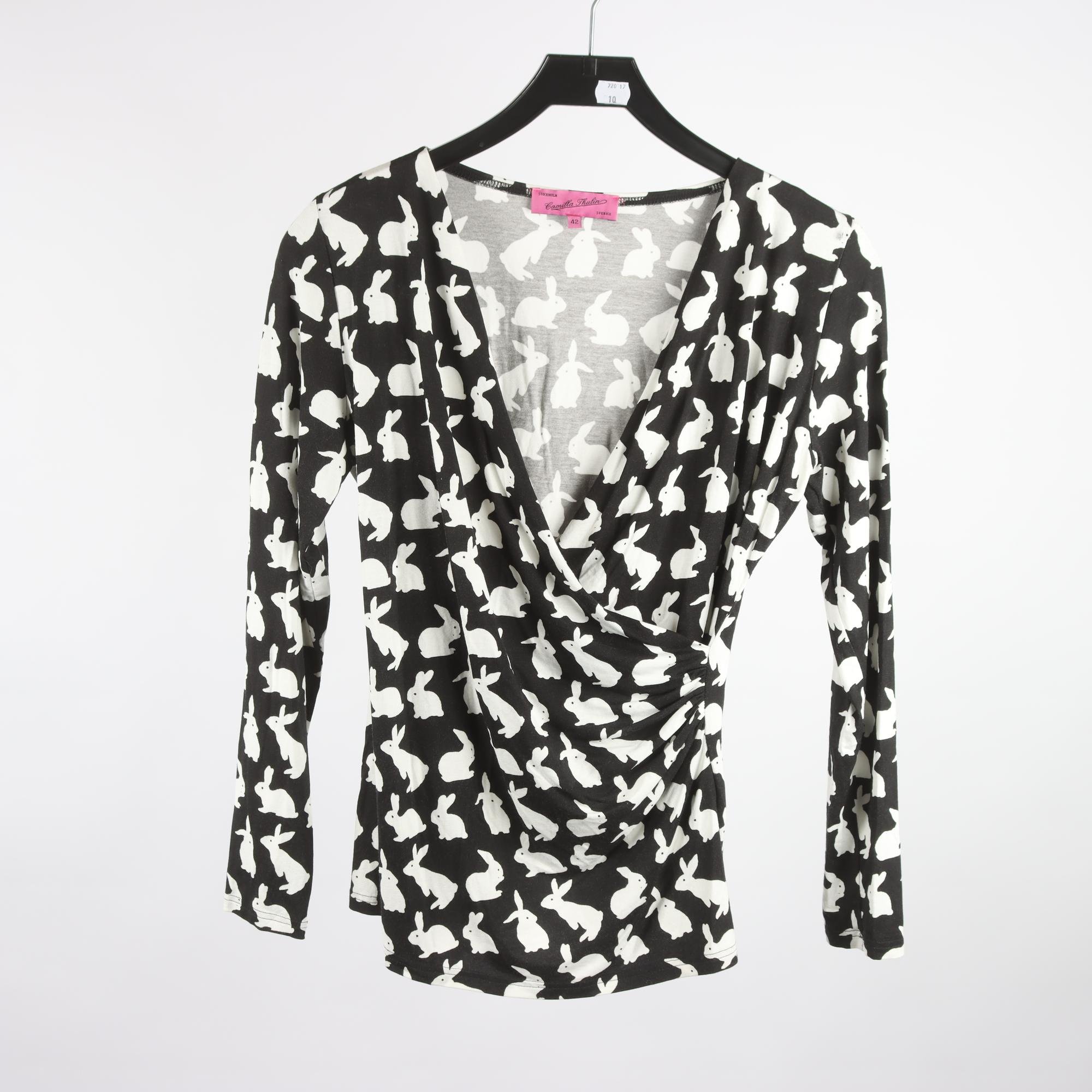 Tröja, Camilla Thulin, svart, vit, kaniner, stl. 42