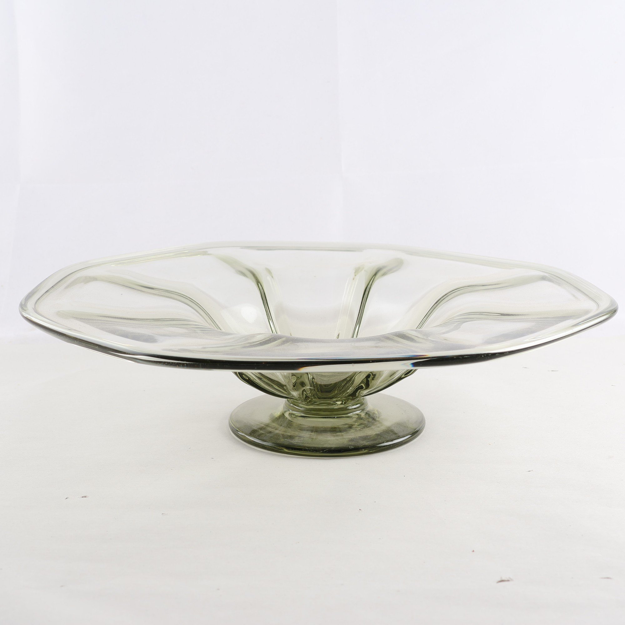 Skål på fat, glas, Elis Bergh, Kosta boda, art deco. Samfraktas ej.
