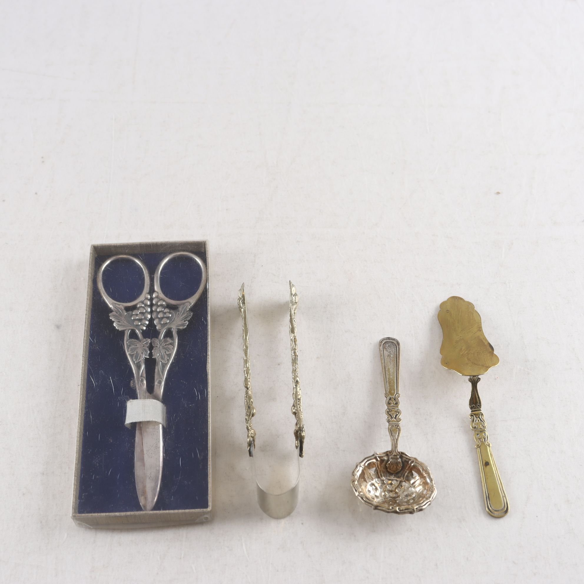 Serveringsbestick, Sockertång, Druvsax, Metall, Nysilver, 4 st.