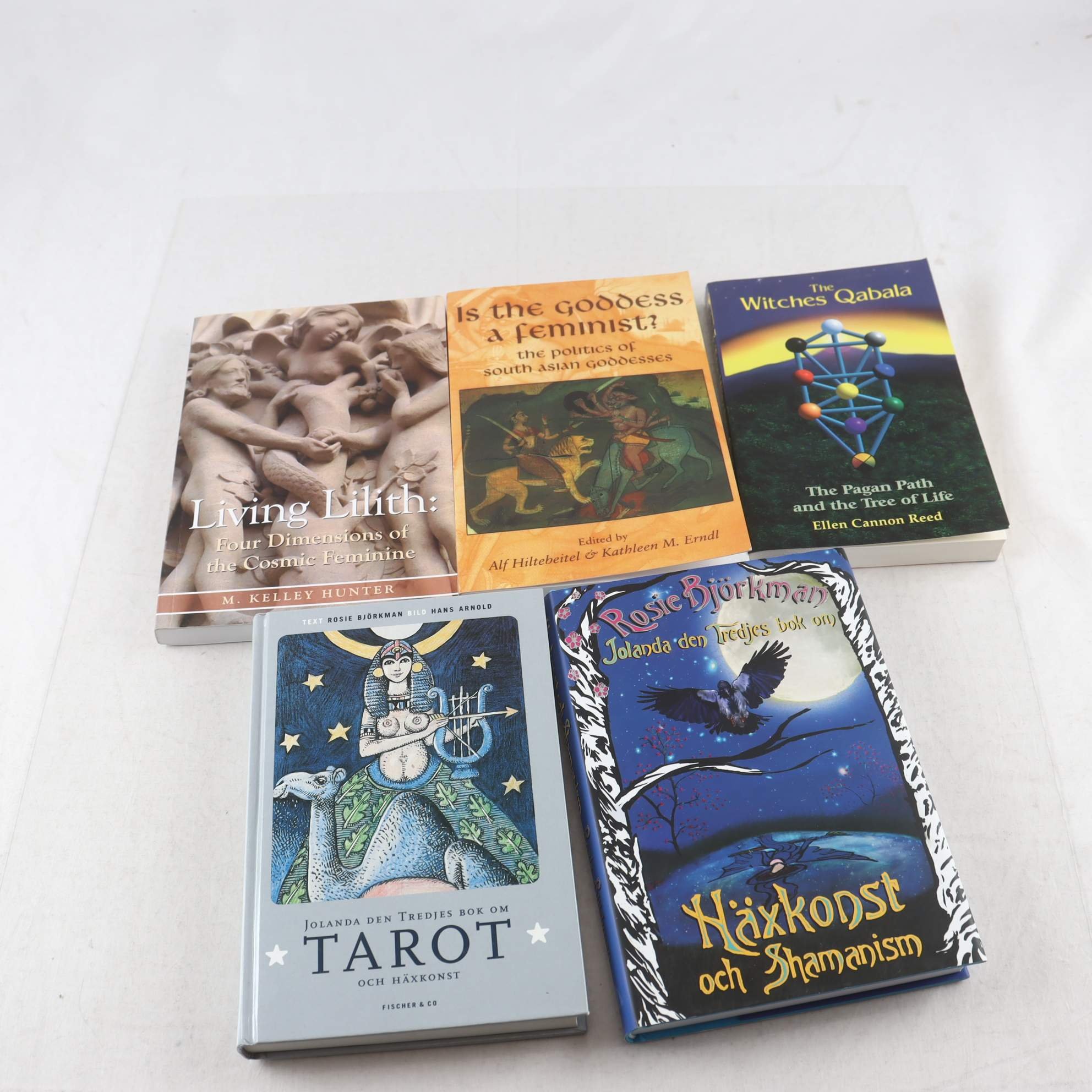 Tarot, häxkonst, kabbalah, gudinnor…, bokpaket med 5 volymer
