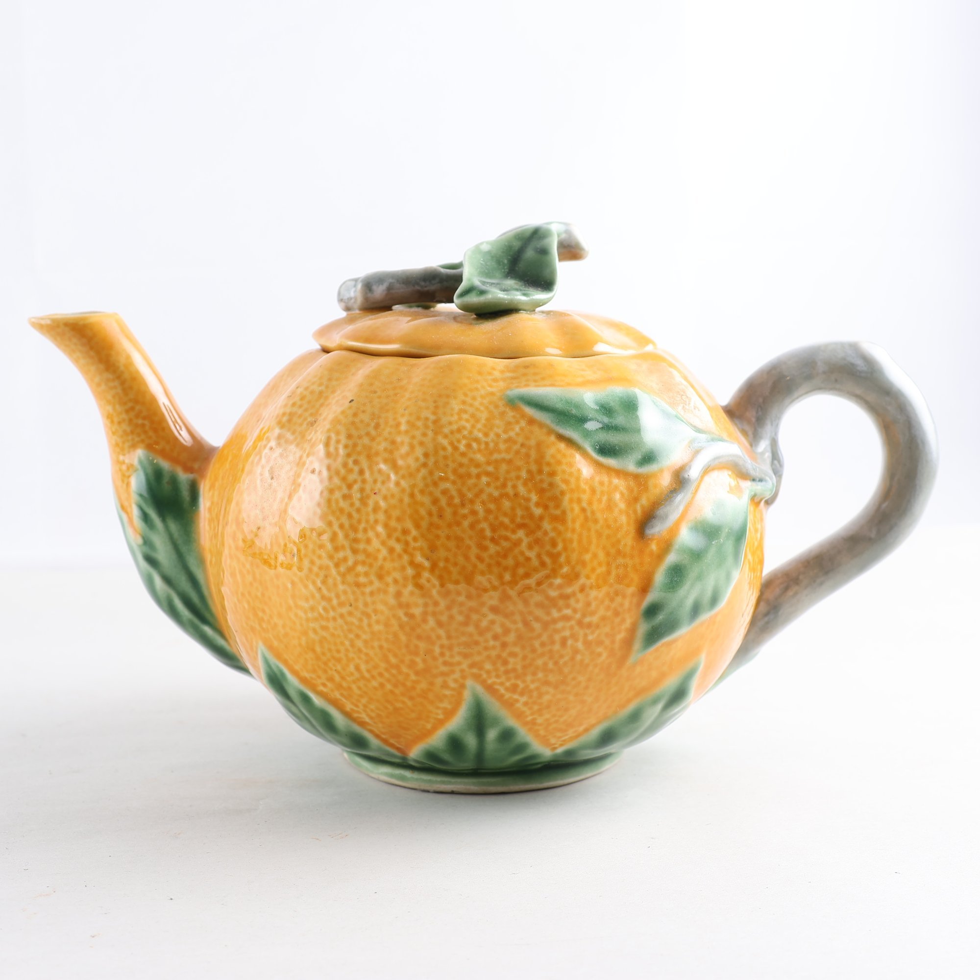 Tekanna, keramik, Bordallo Pinheiro Orange, Portugal. Samfraktas ej.