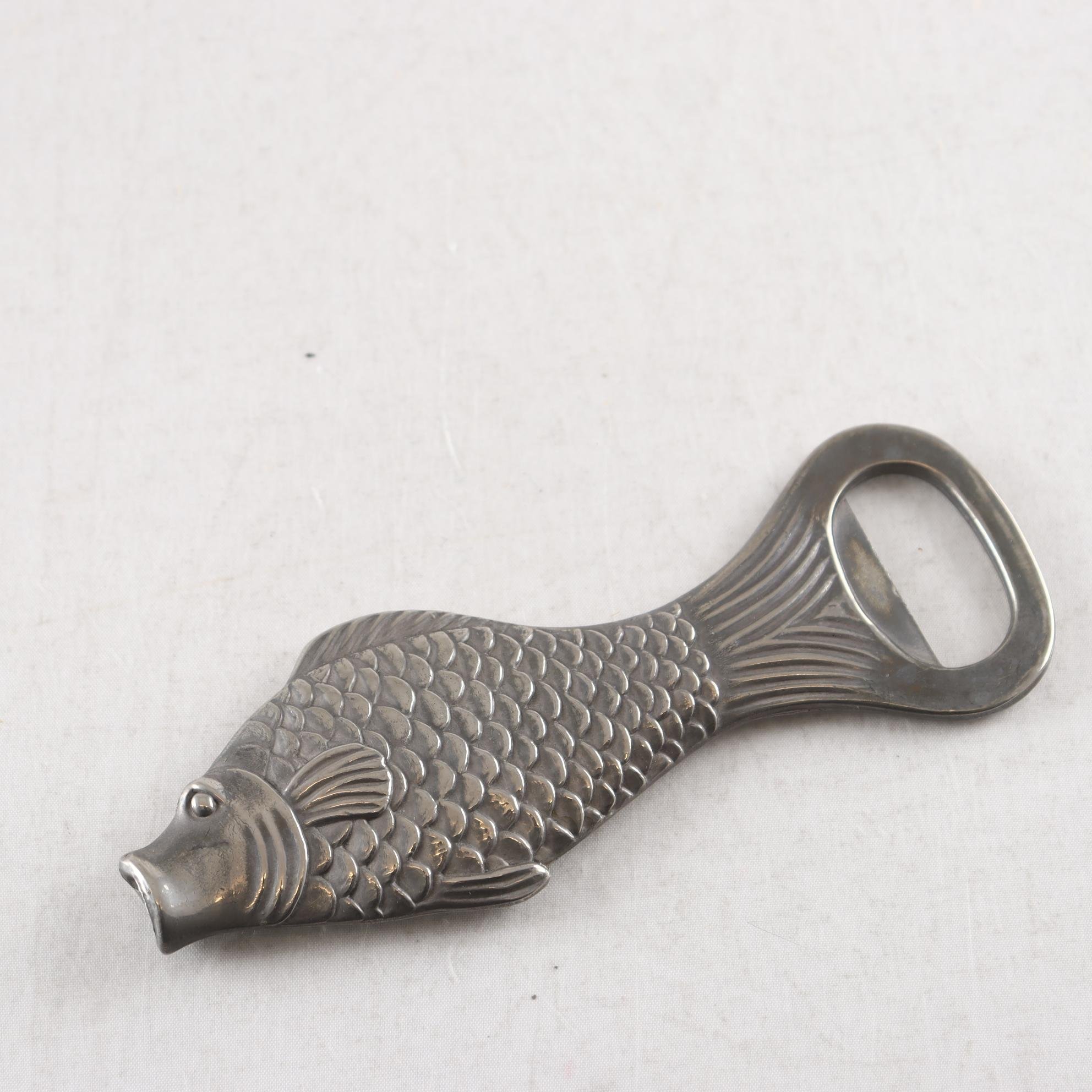 Kapsylöppnare, ”Fisk”, metall.