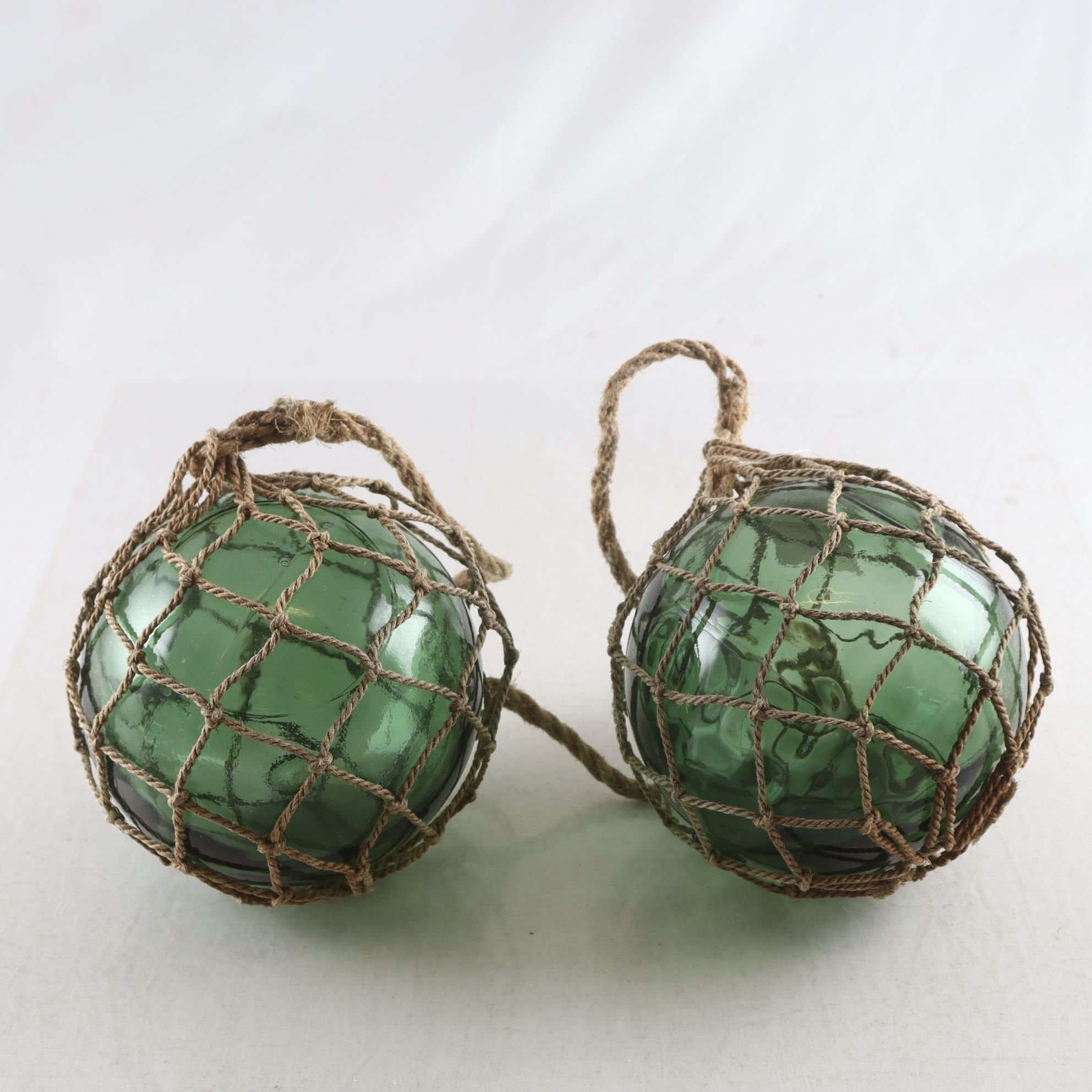 Glasflöten, fiskeflöten, grönt glas, 2 st. Samfraktas ej.