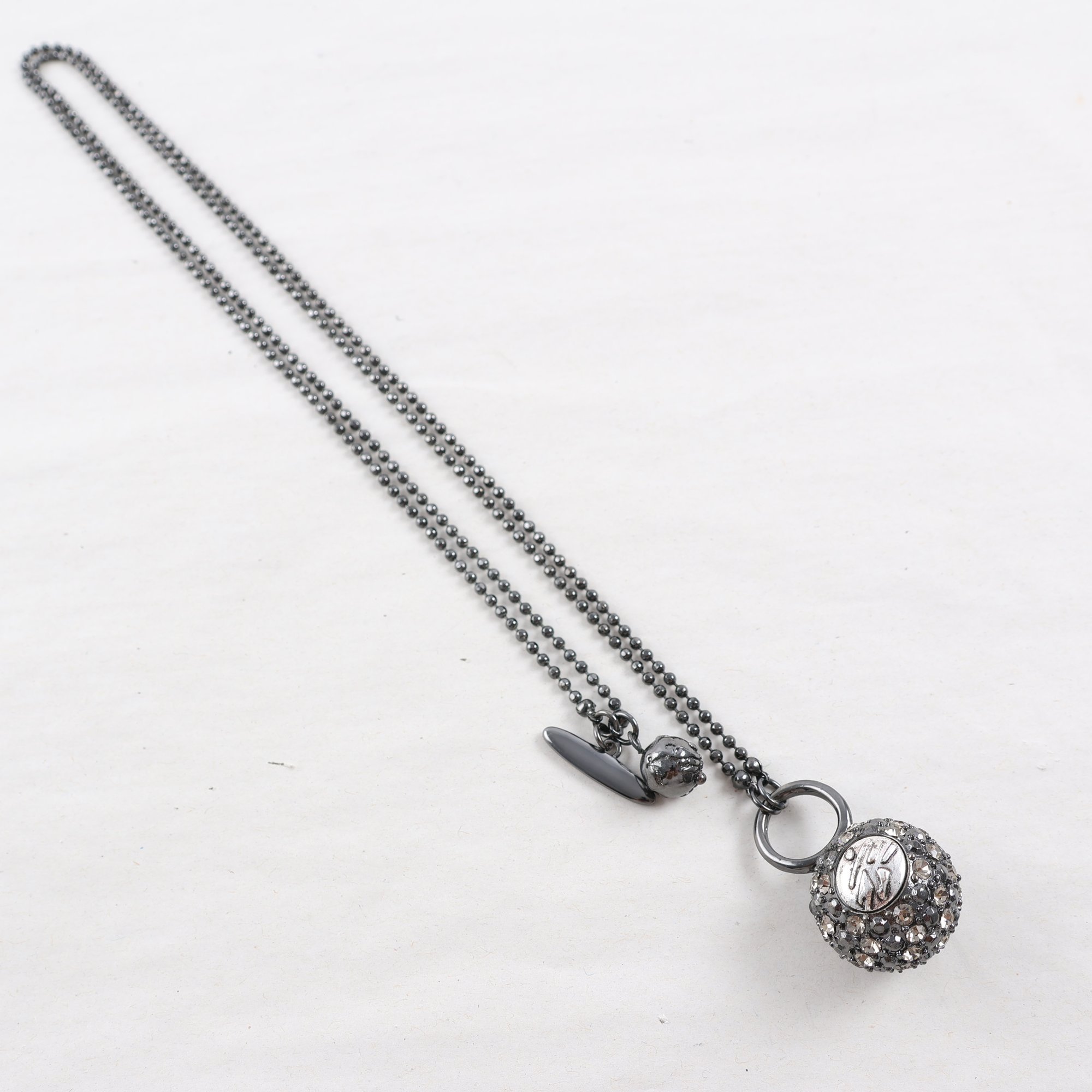 Halsband, Pilgrim, svart metall.