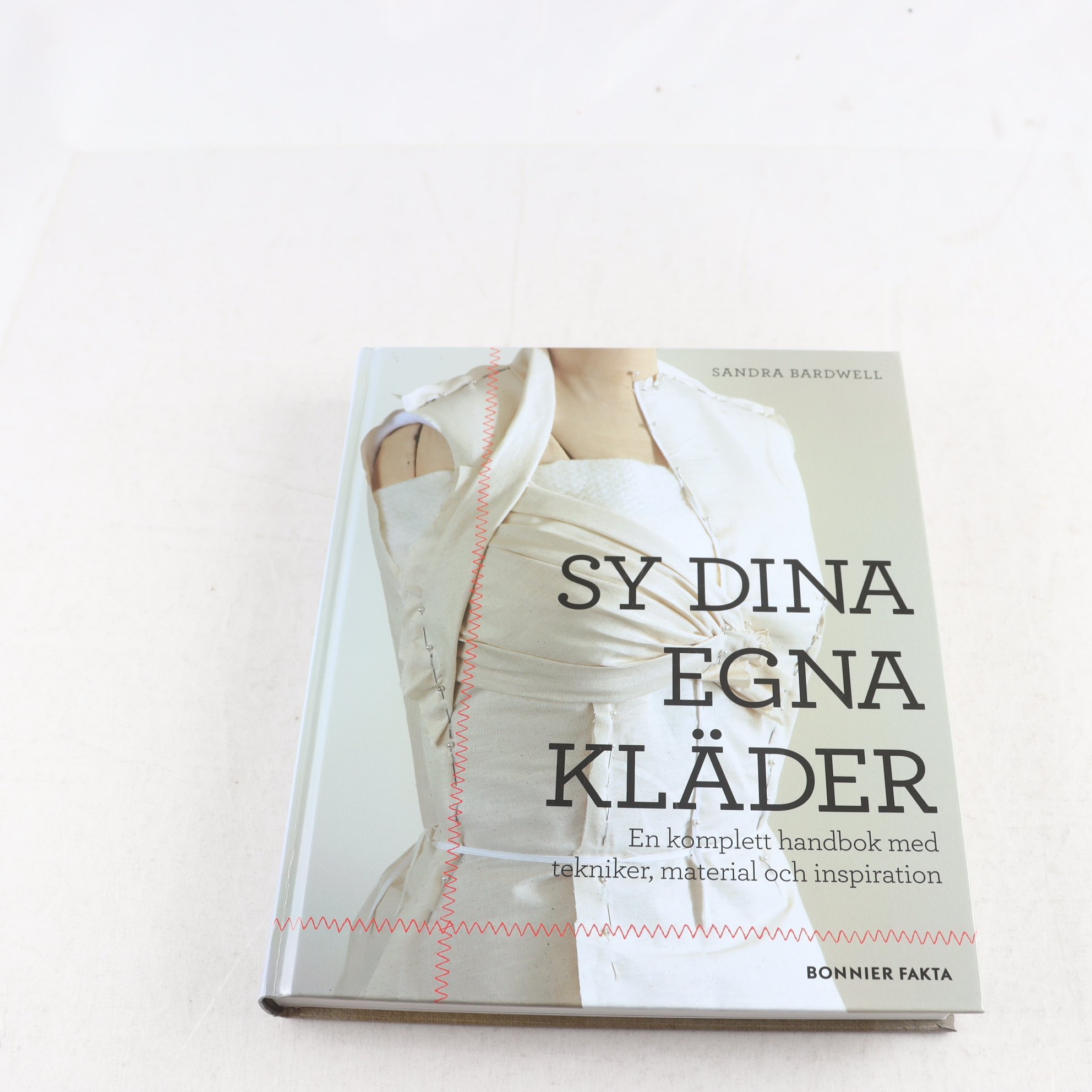 Sy dina egna kläder – Sandra bardwell
