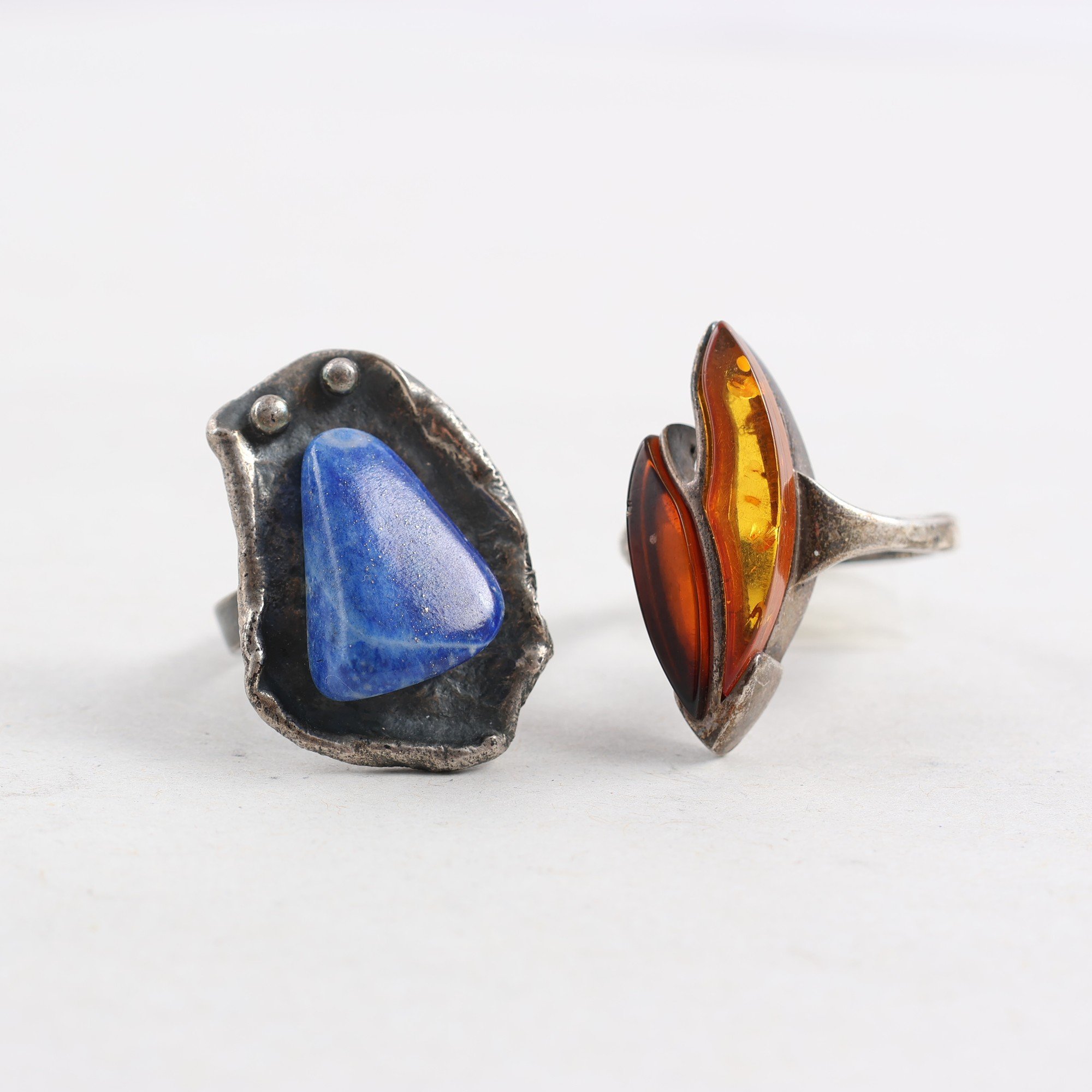 Silverringar, sten, plast, brv: 14.3g