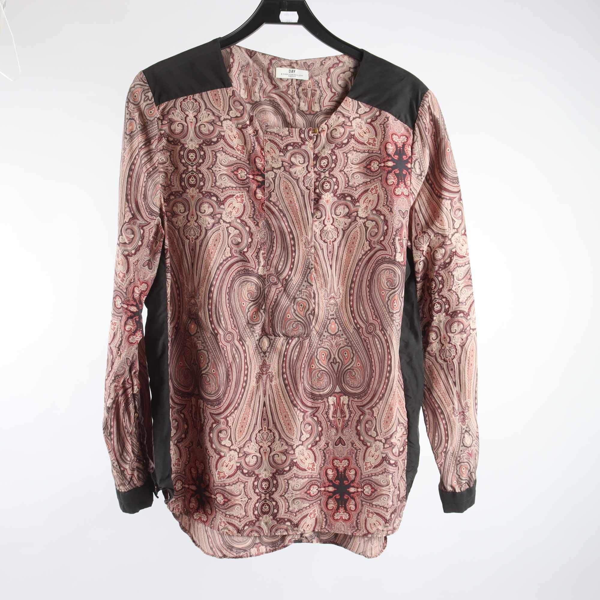 Blus, Day Birger et Mikkelsen, grå, vinröd, 100% silke, stl. 42.