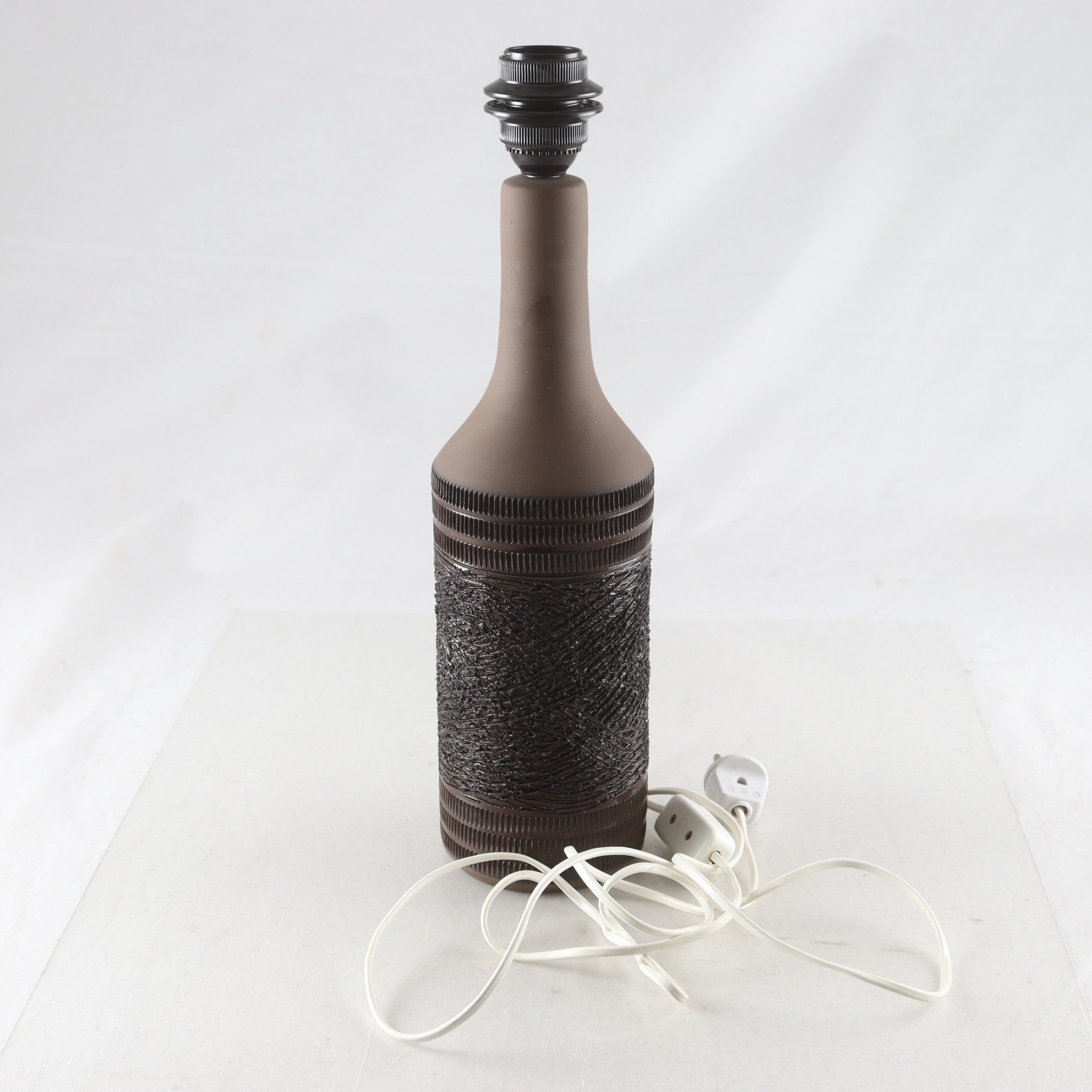 Lampfot, ”Nila”, Handmade in Sweden, keramik. Samfraktas ej.