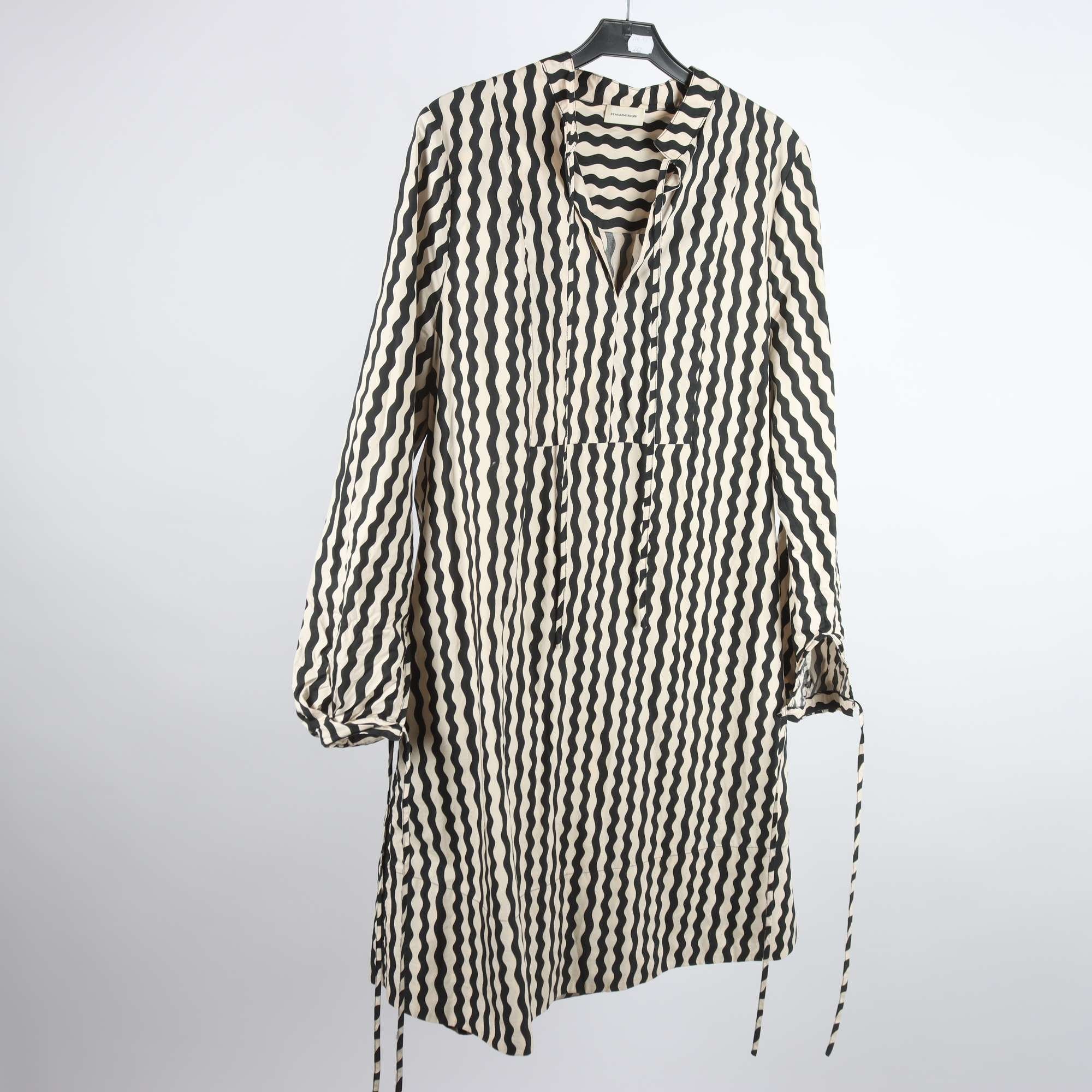 Klänning, By Malene Birger, svart, beige, stl. 40.