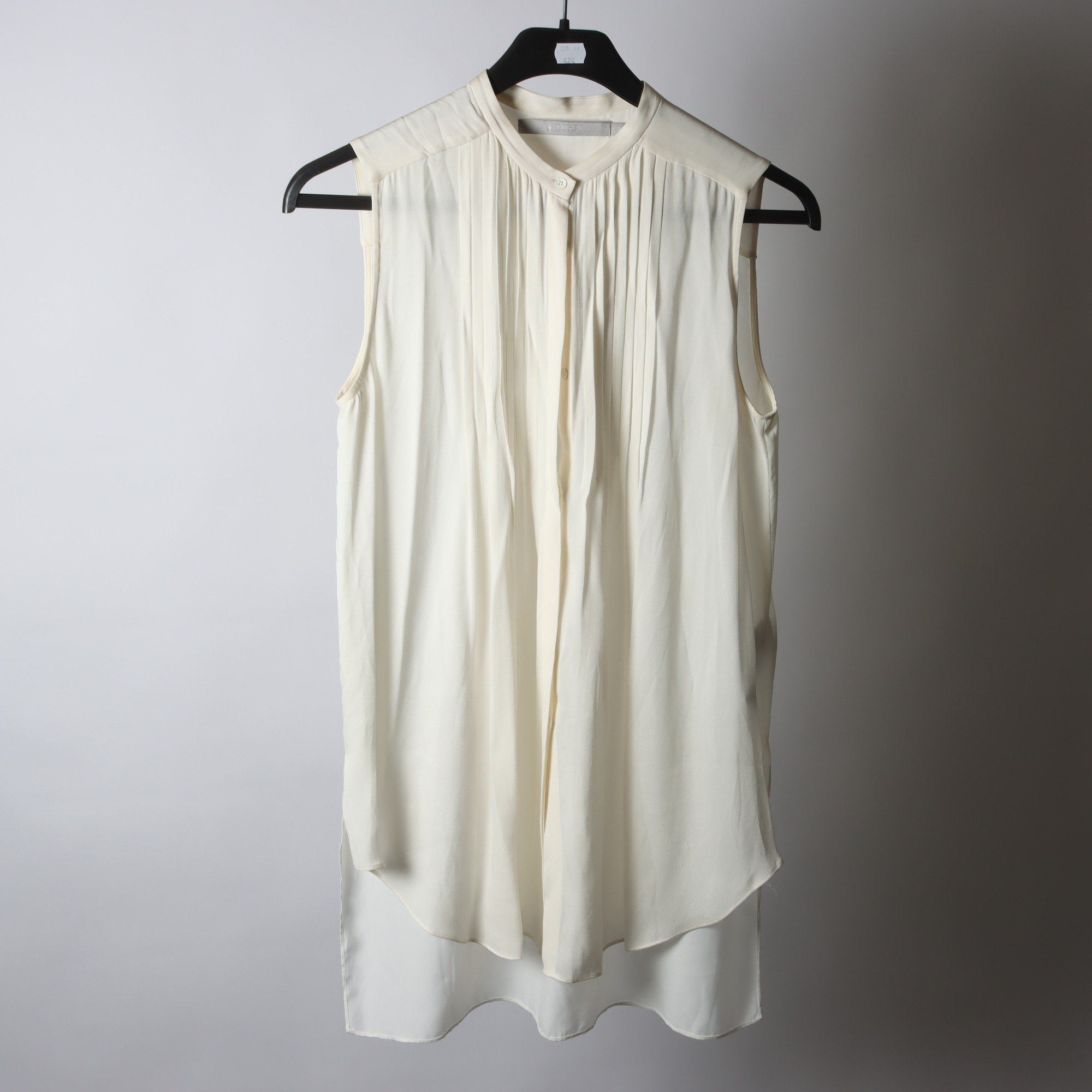 linne, Tiger of Sweden, offwhite, 93% silke, stl. 36.