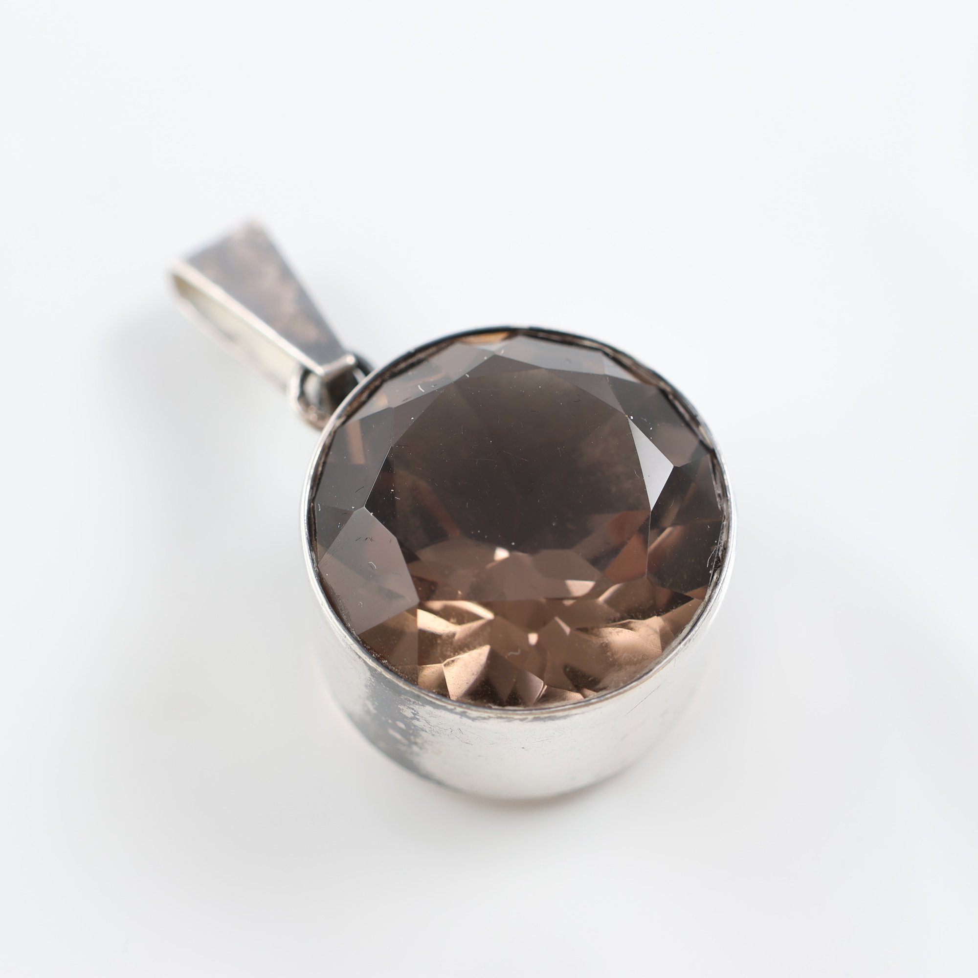 Hänge, silver 925, slipad rökkvarts, Kultaseppä Salovaara, Finland. Brv: 11.2g
