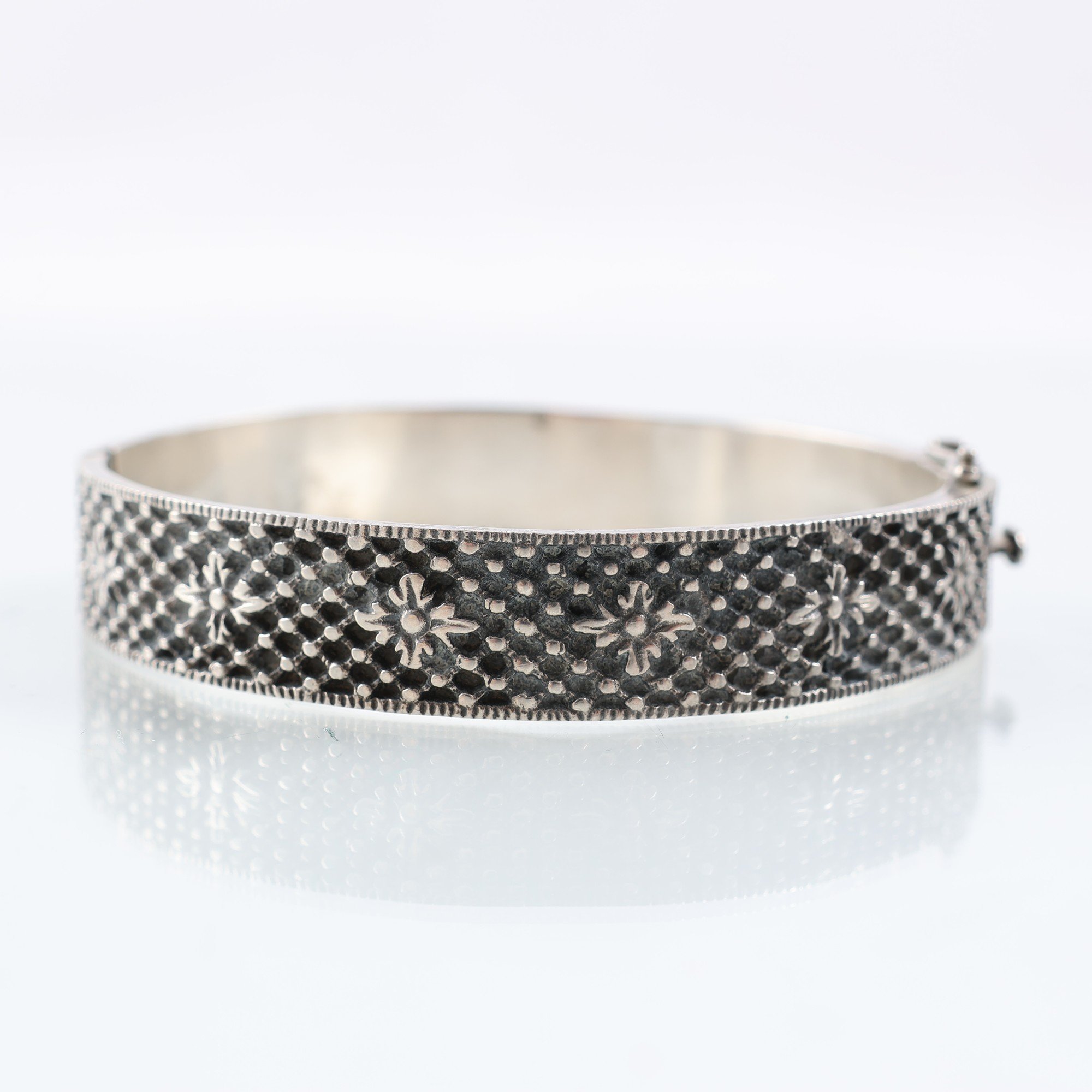 Armring, silver, öppningsbar, vikt: 32.2g