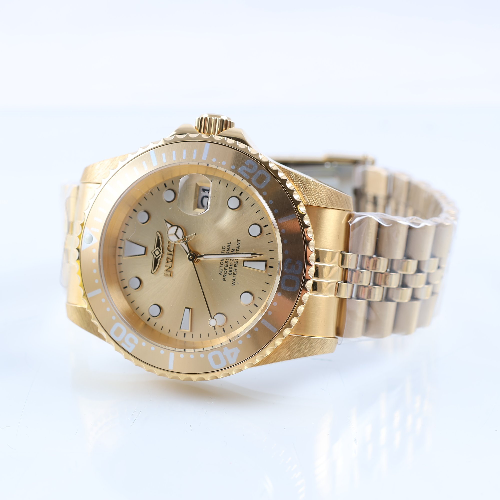 Armandsur, Invicta
