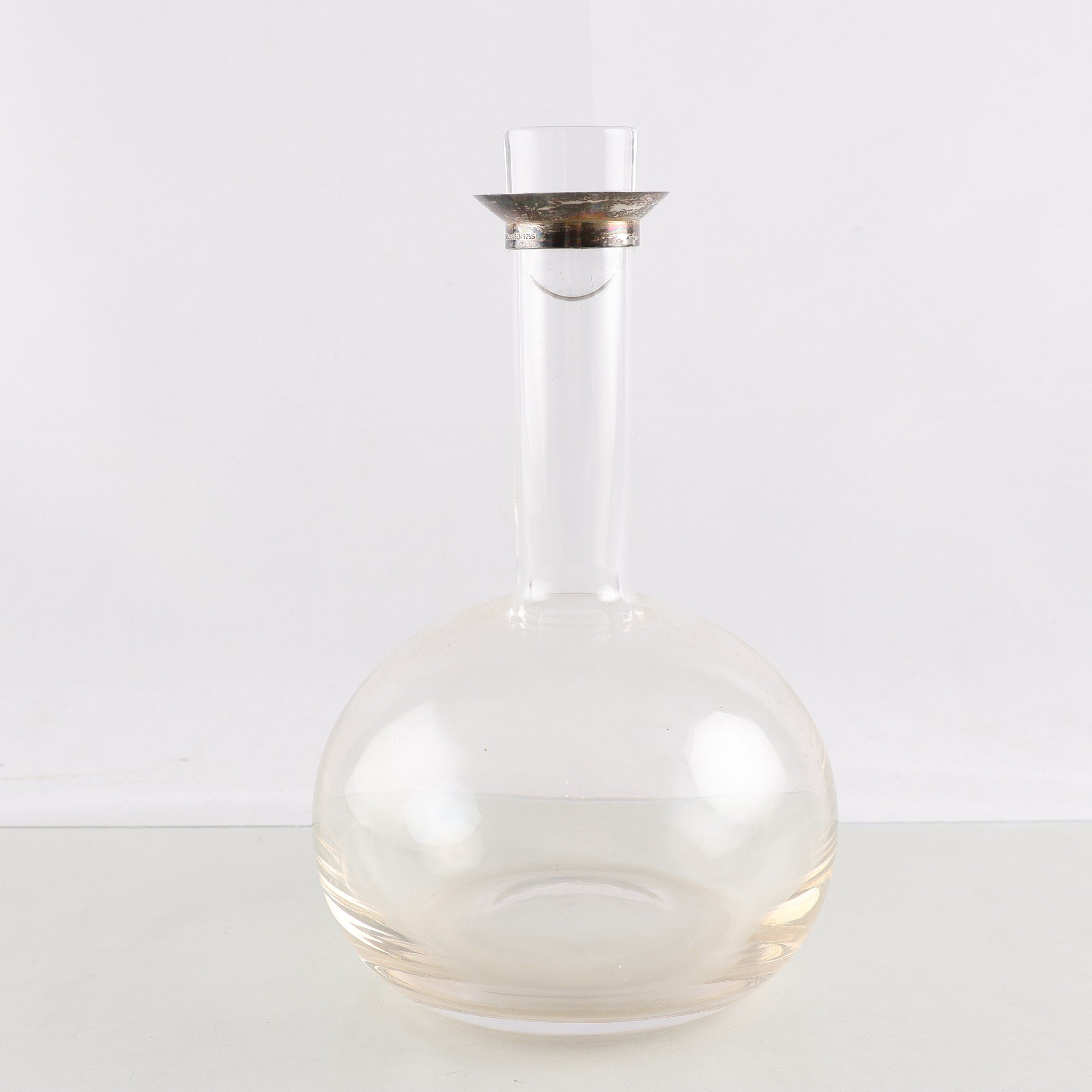 Karaff, glas med silverkant, Ole Palsby, Georg Jensen. Samfraktas ej.