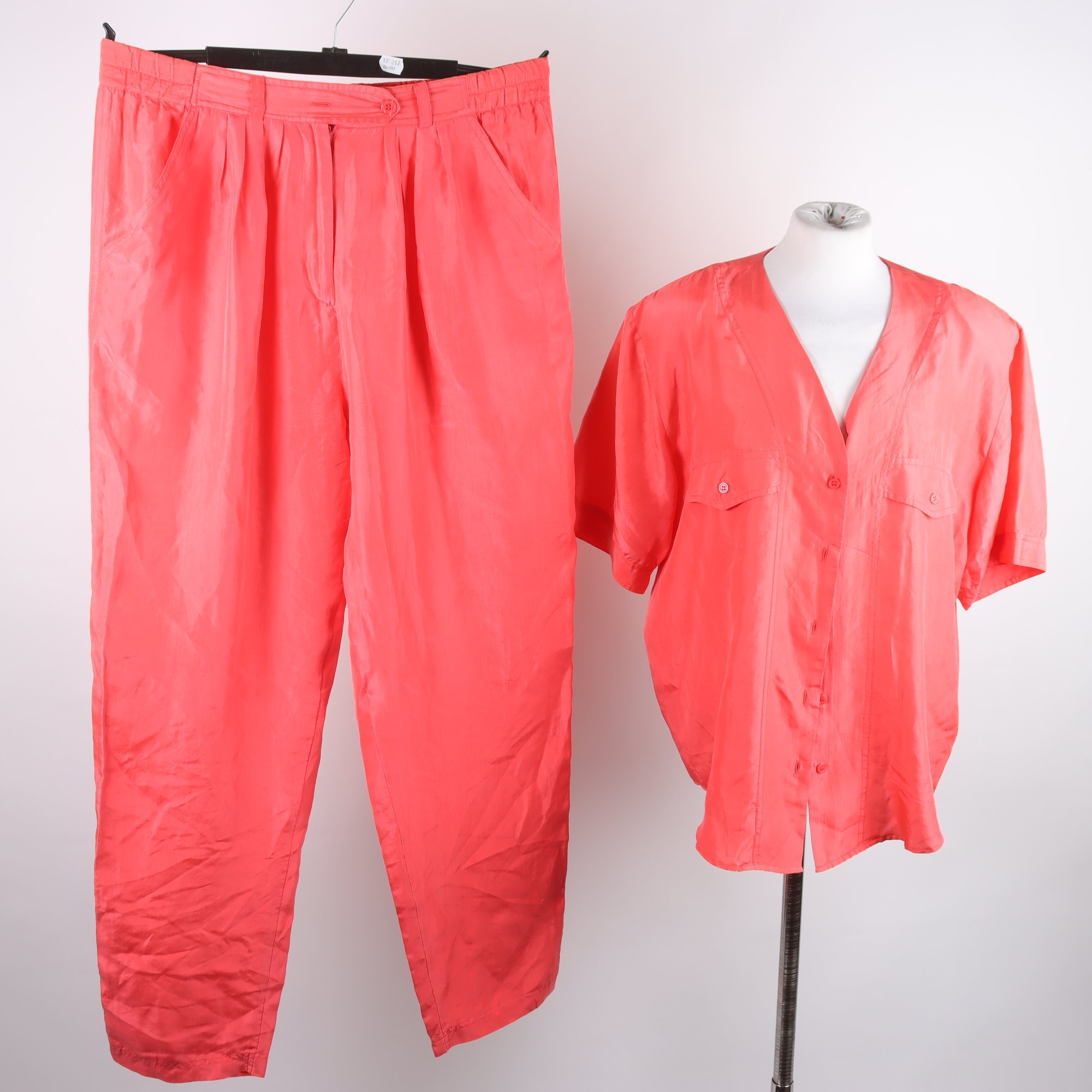 Blus & Byxa, doc by Bex, 100% siden stl. M