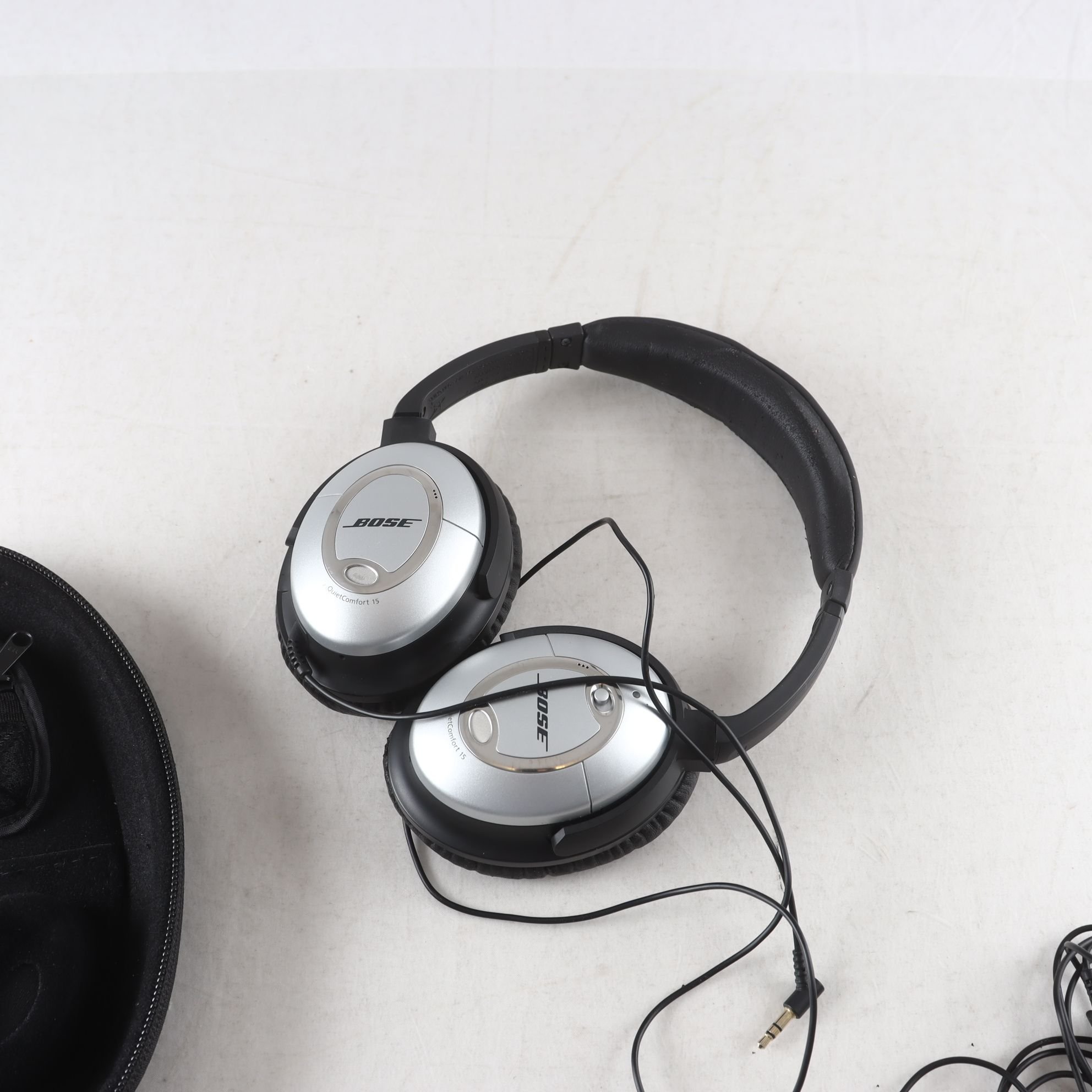Bose, QuietComfort 15, hörlurar