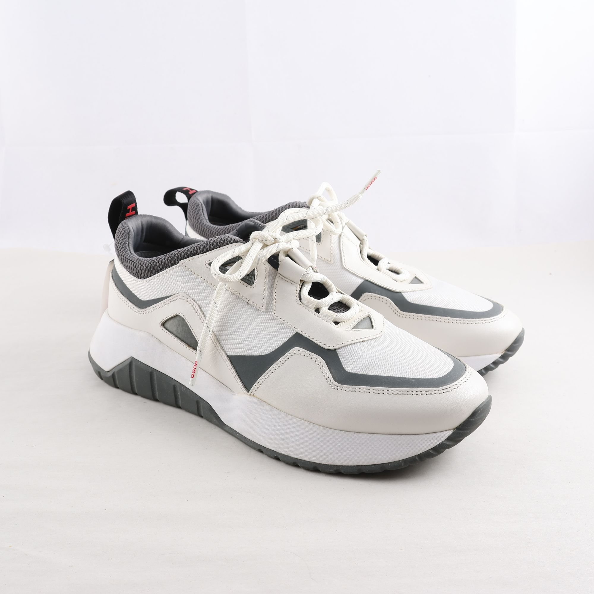 Sneakers, Hugo Boss, vit, grå, stl. 41